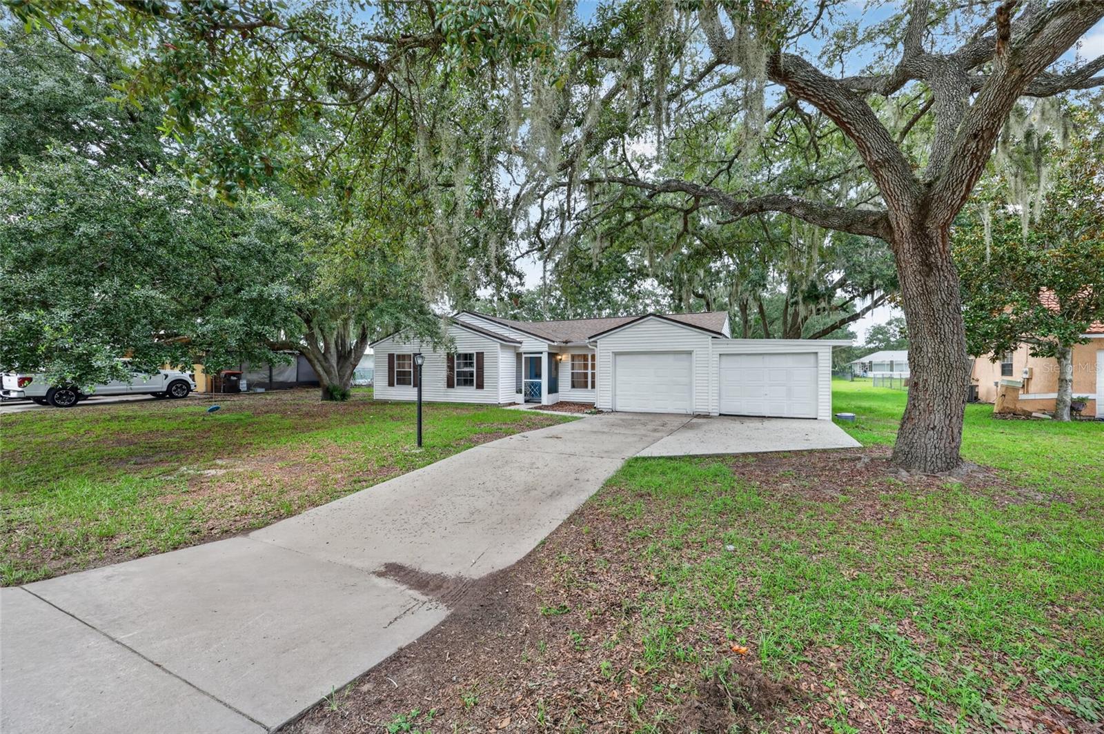 303 OAK TRACK PASS, OCALA, FL — photo 4