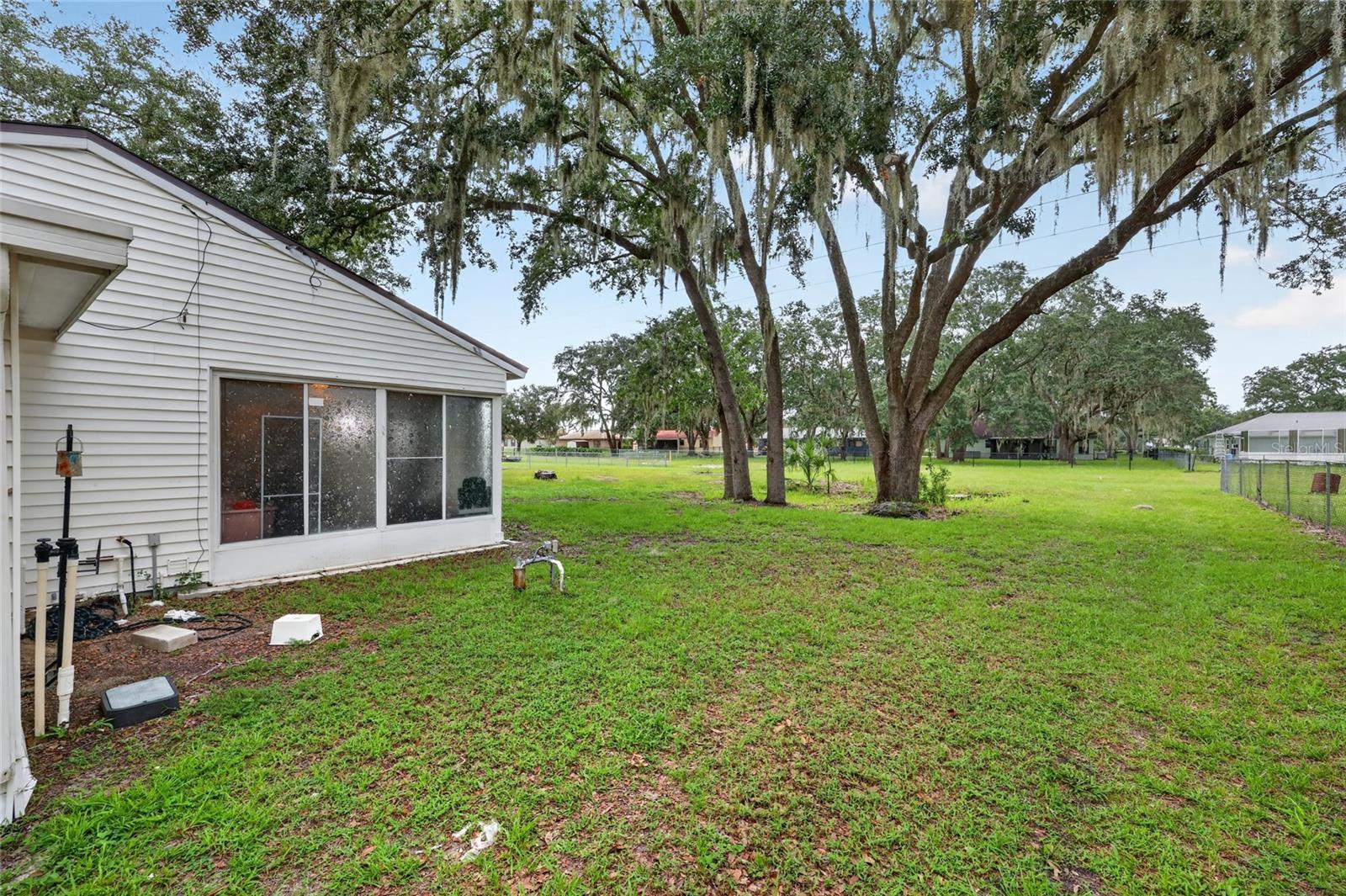 303 OAK TRACK PASS, OCALA, FL — photo 30