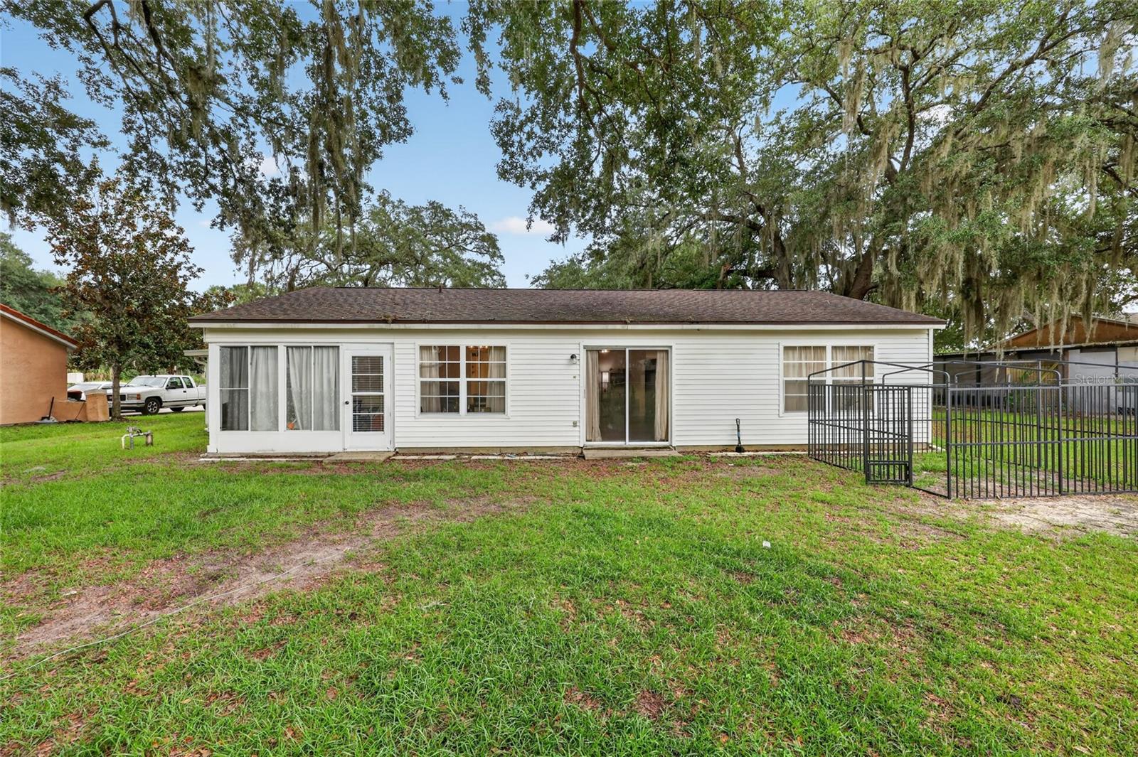 303 OAK TRACK PASS, OCALA, FL — photo 32
