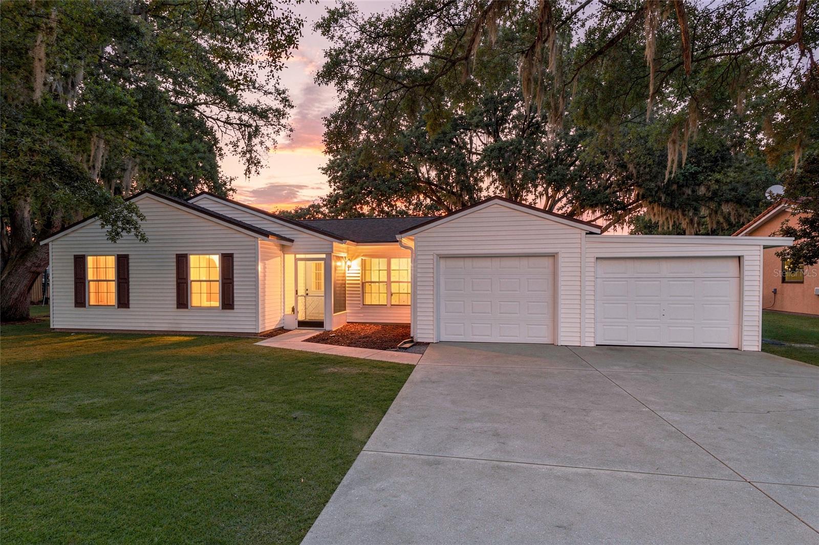 303 OAK TRACK PASS, OCALA, FL