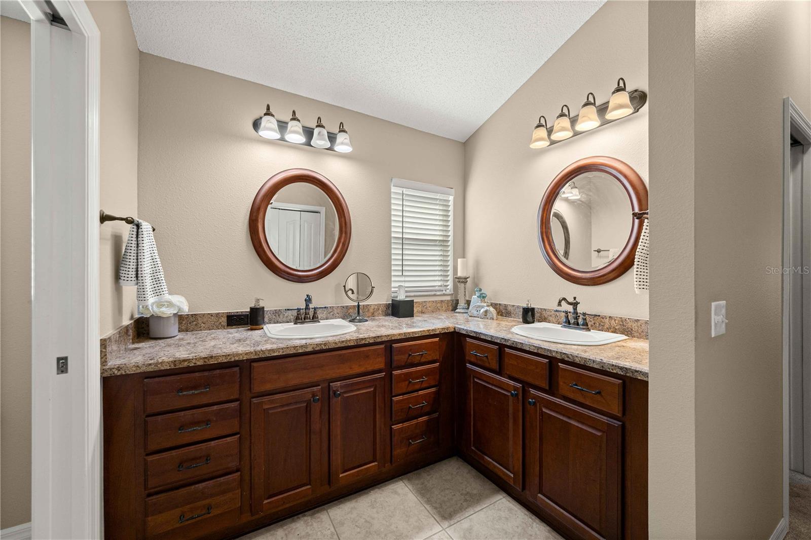 346 PACOLET TER, THE VILLAGES, FL — photo 26