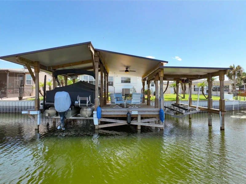 30041 WAUSAUKEE DR, TAVARES, FL