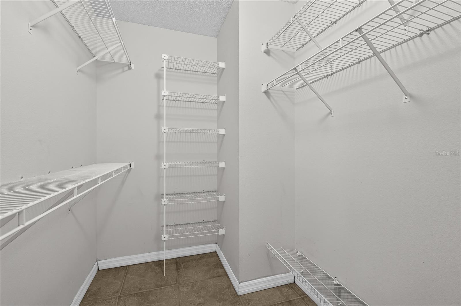 4407 DIAMOND CIR N, SARASOTA, FL — photo 35