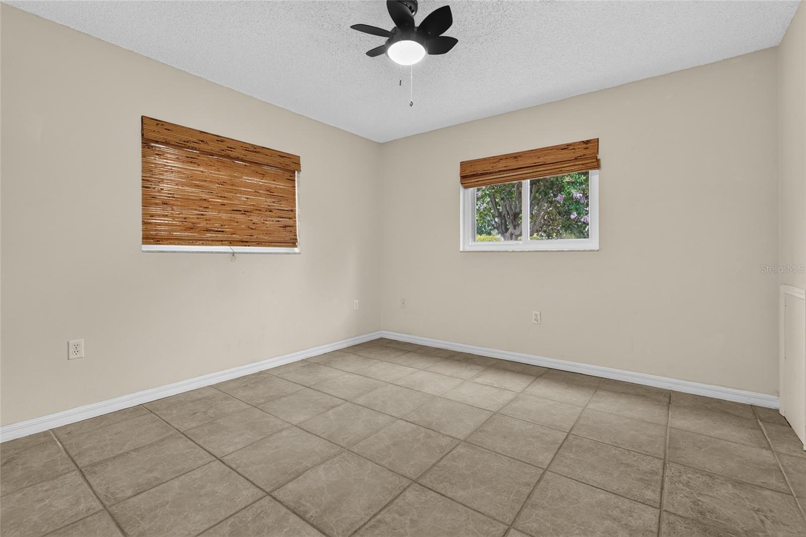 4407 DIAMOND CIR N, SARASOTA, FL — photo 41