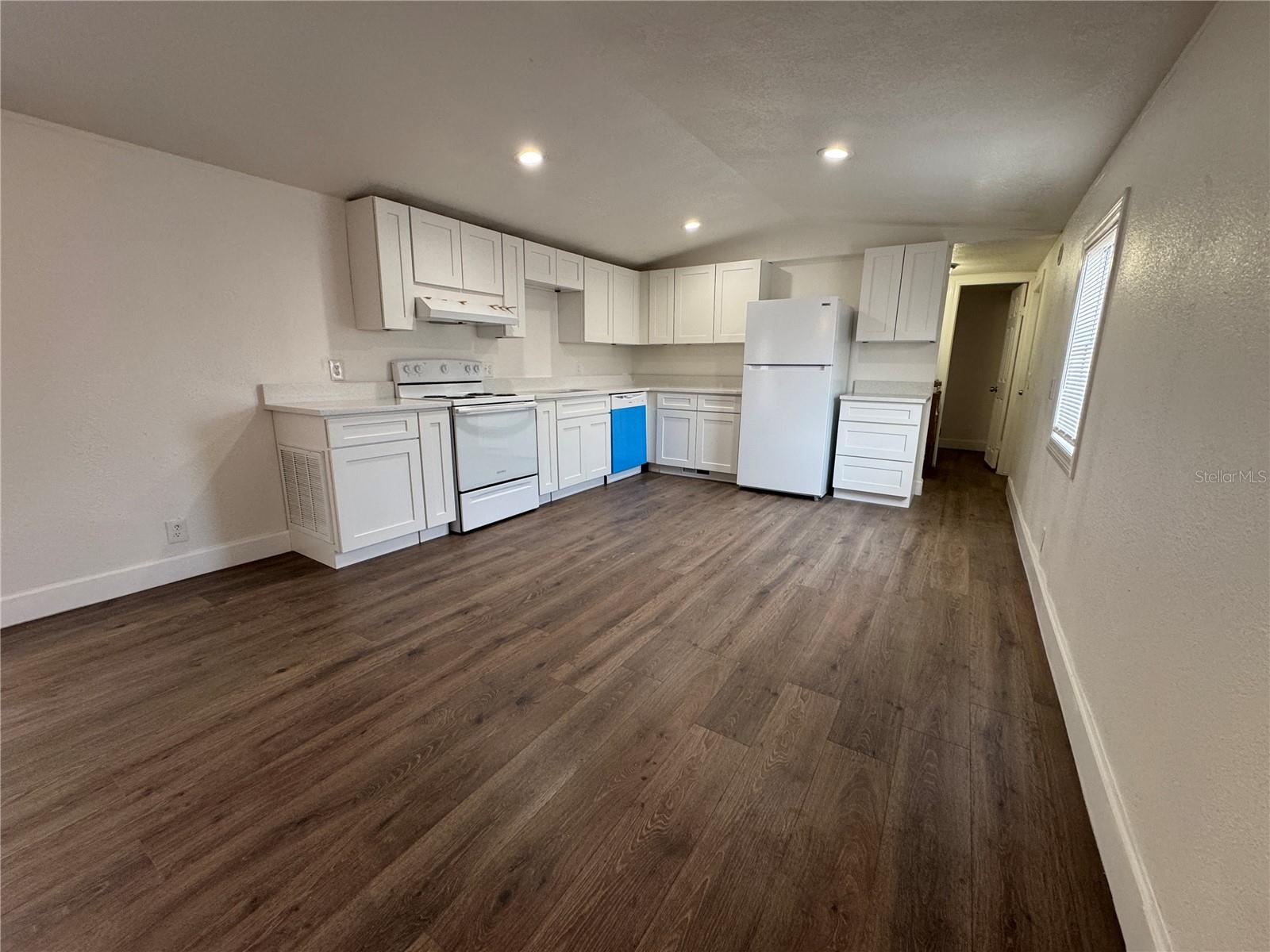 112 LAURETI LN, LAKE WALES, FL — photo 5