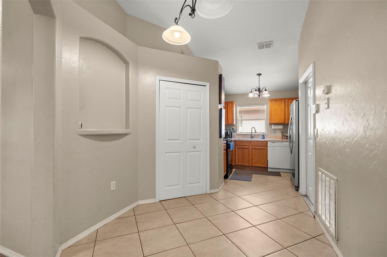 11130 PINEWOOD COVE LN, ORLANDO, FL — photo 6