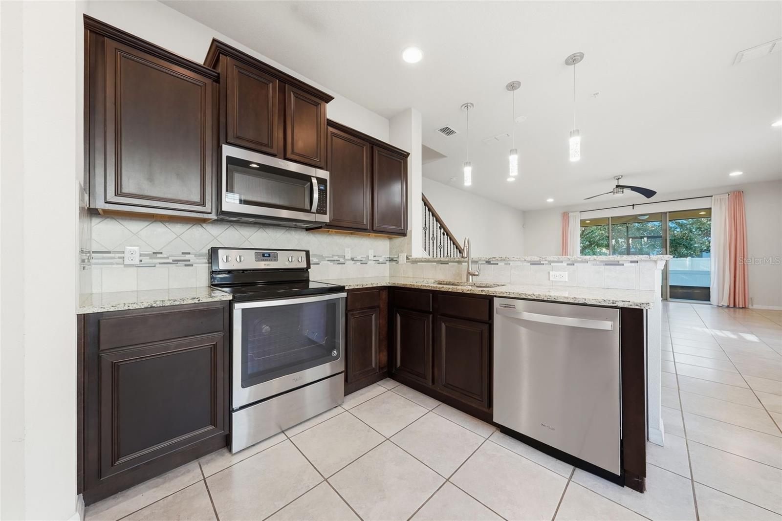 1096 PAVIA DR, APOPKA, FL — photo 3