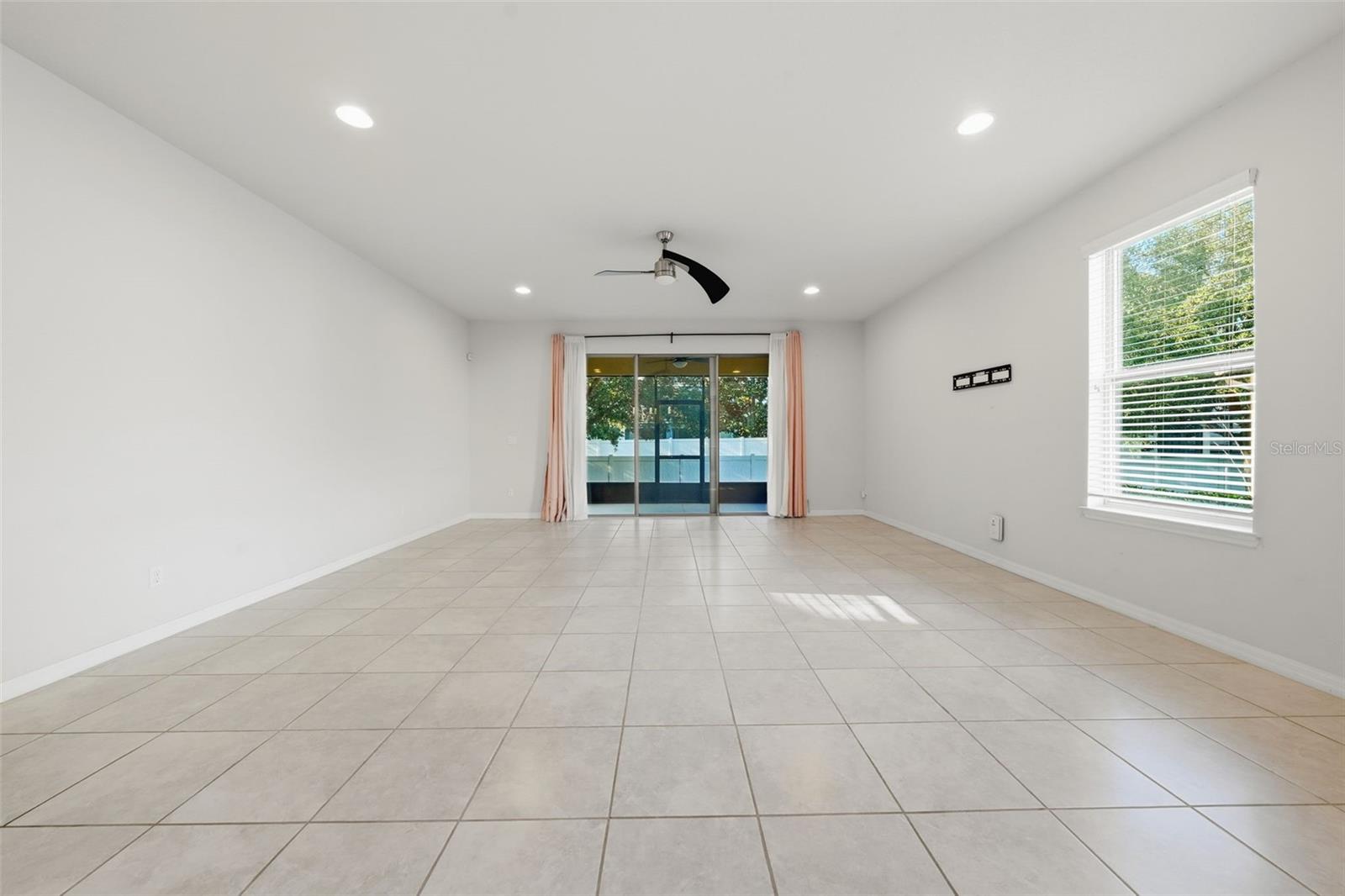 1096 PAVIA DR, APOPKA, FL — photo 9