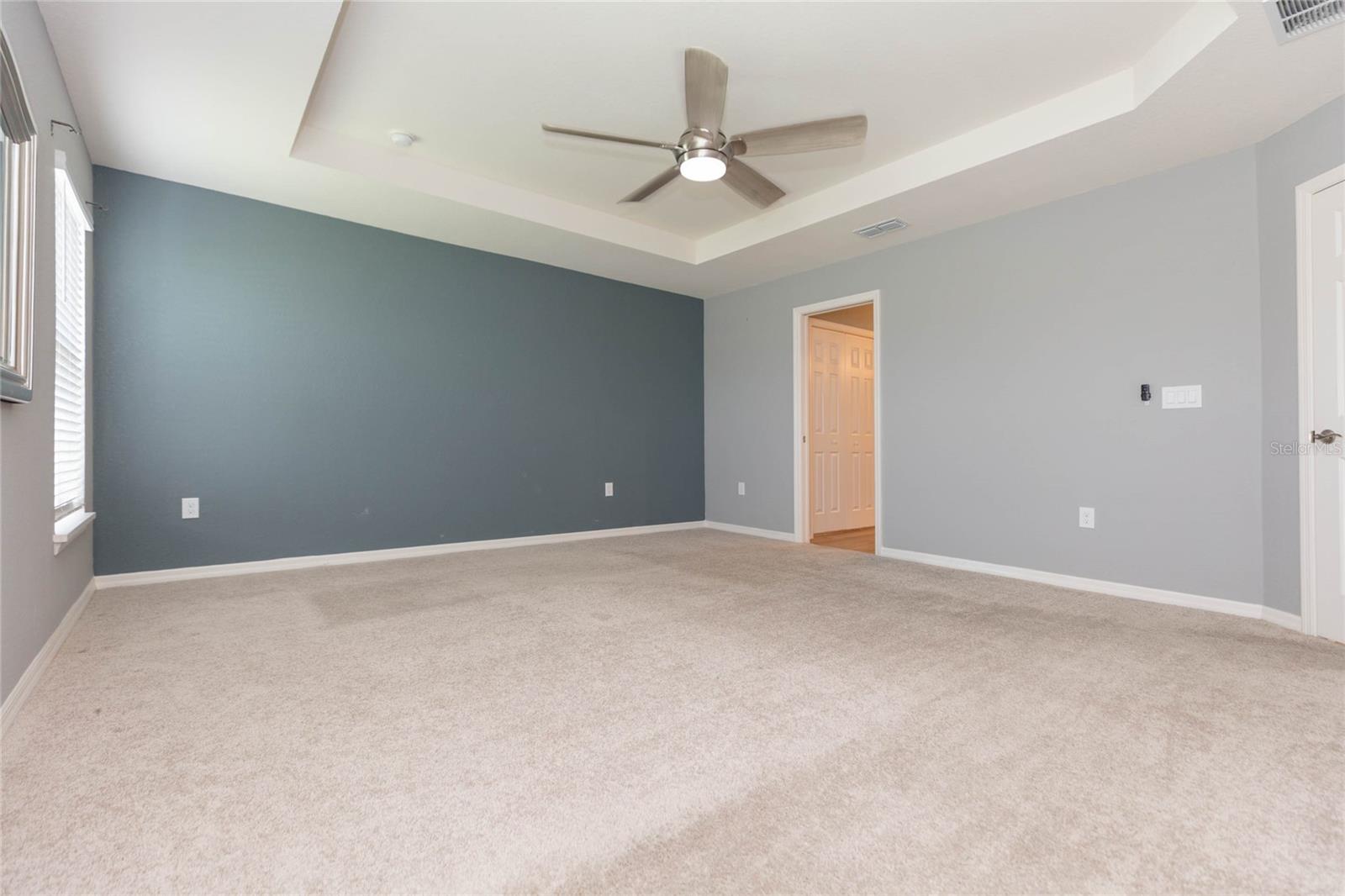 35171 CRESCENT CREEK DR, ZEPHYRHILLS, FL — photo 4