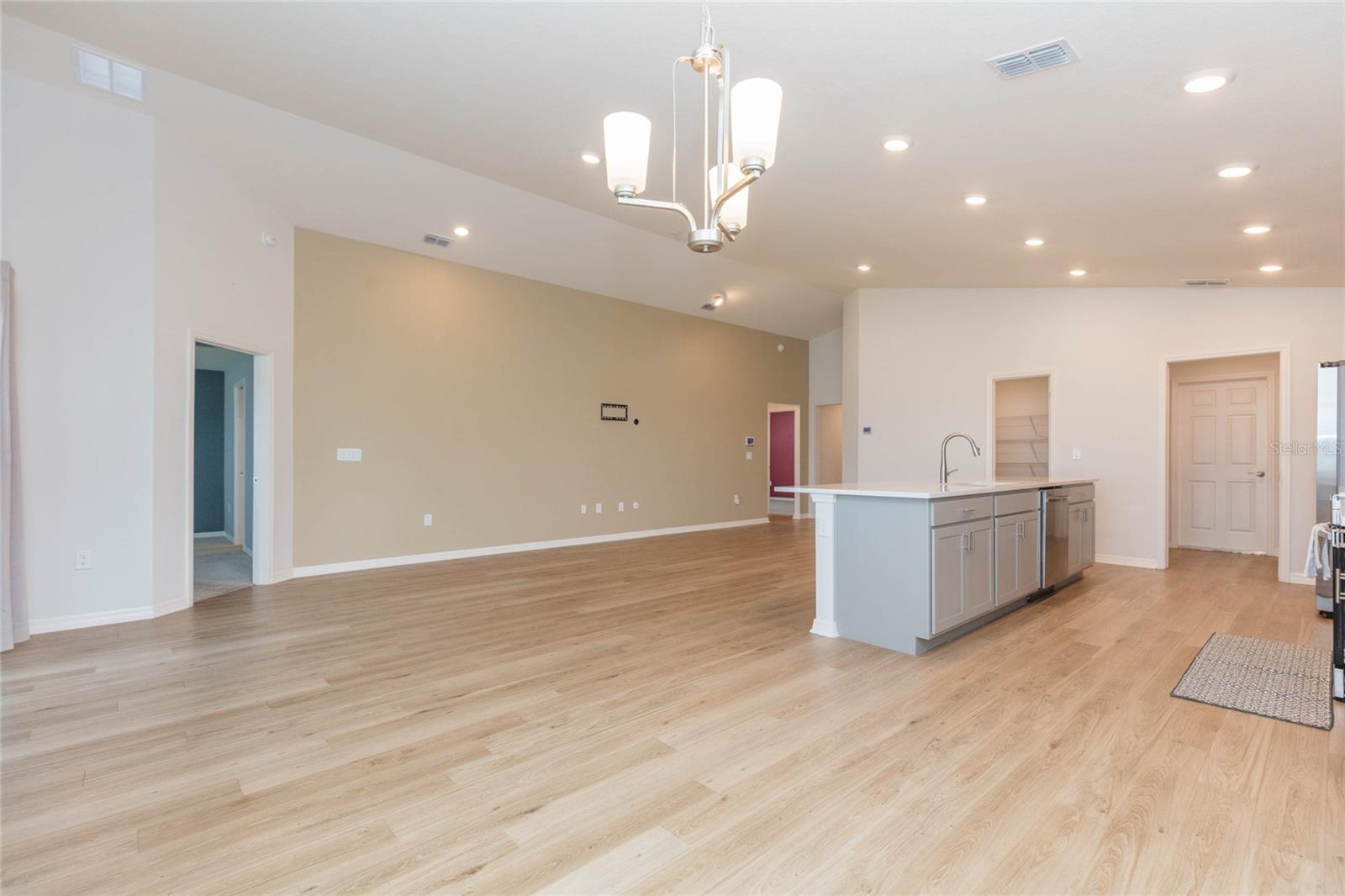 35171 CRESCENT CREEK DR, ZEPHYRHILLS, FL — photo 16