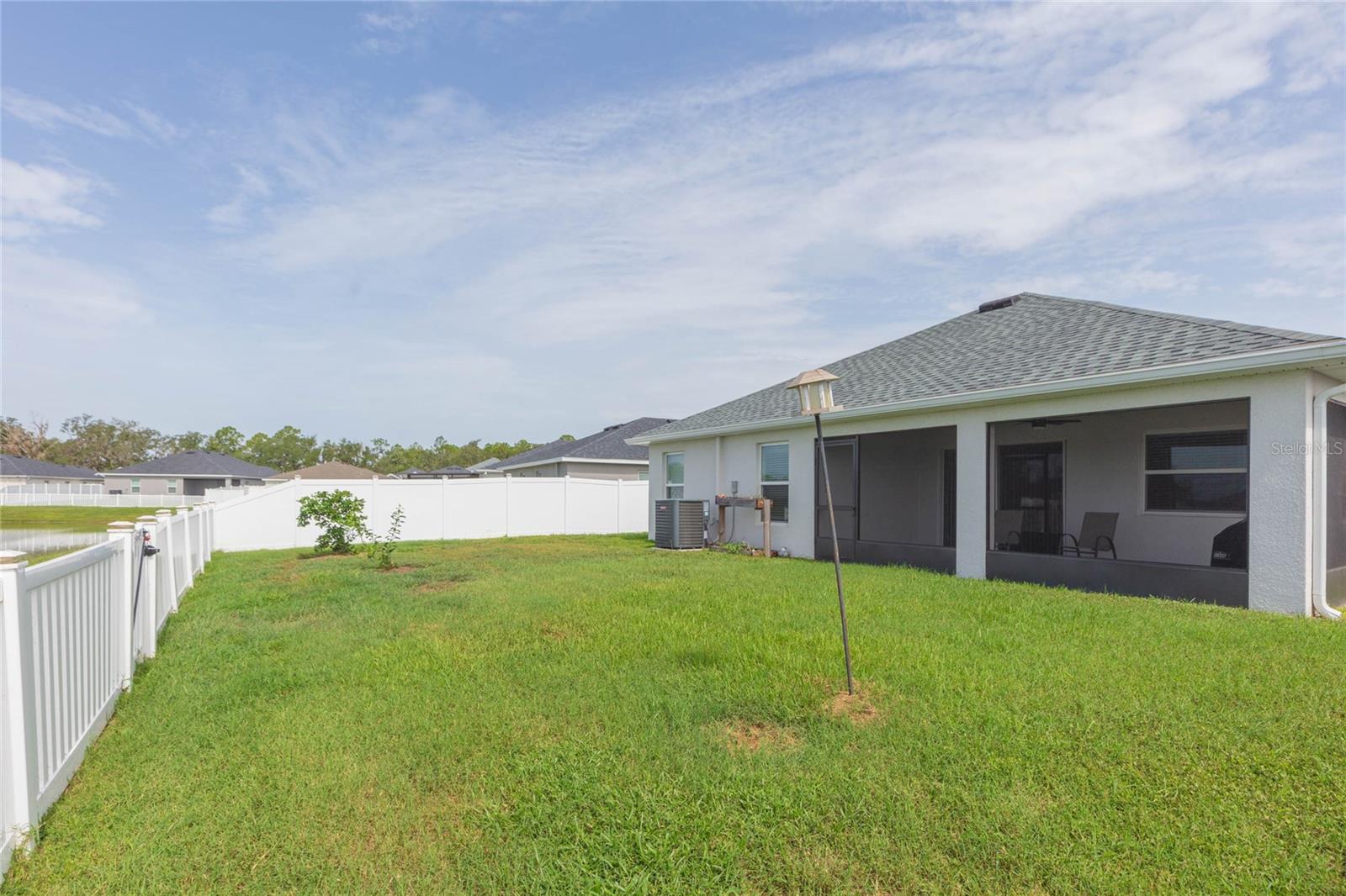 35171 CRESCENT CREEK DR, ZEPHYRHILLS, FL — photo 37