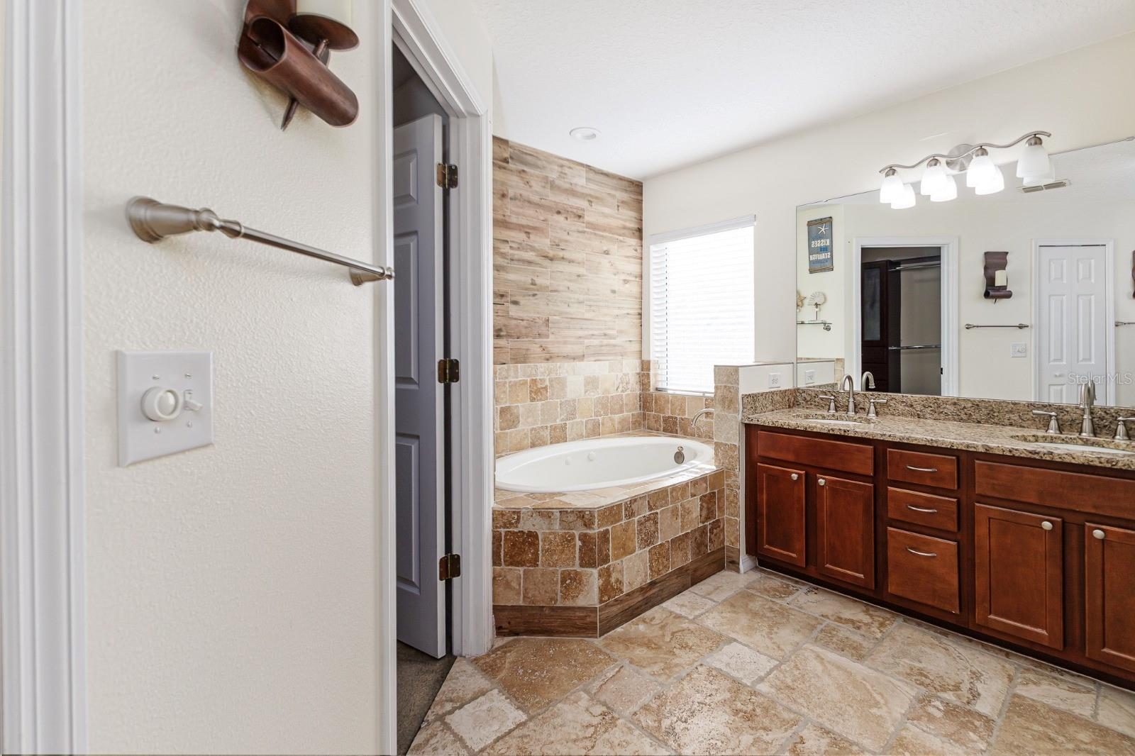 7233 WAKEVIEW DR, DAVENPORT, FL — photo 16