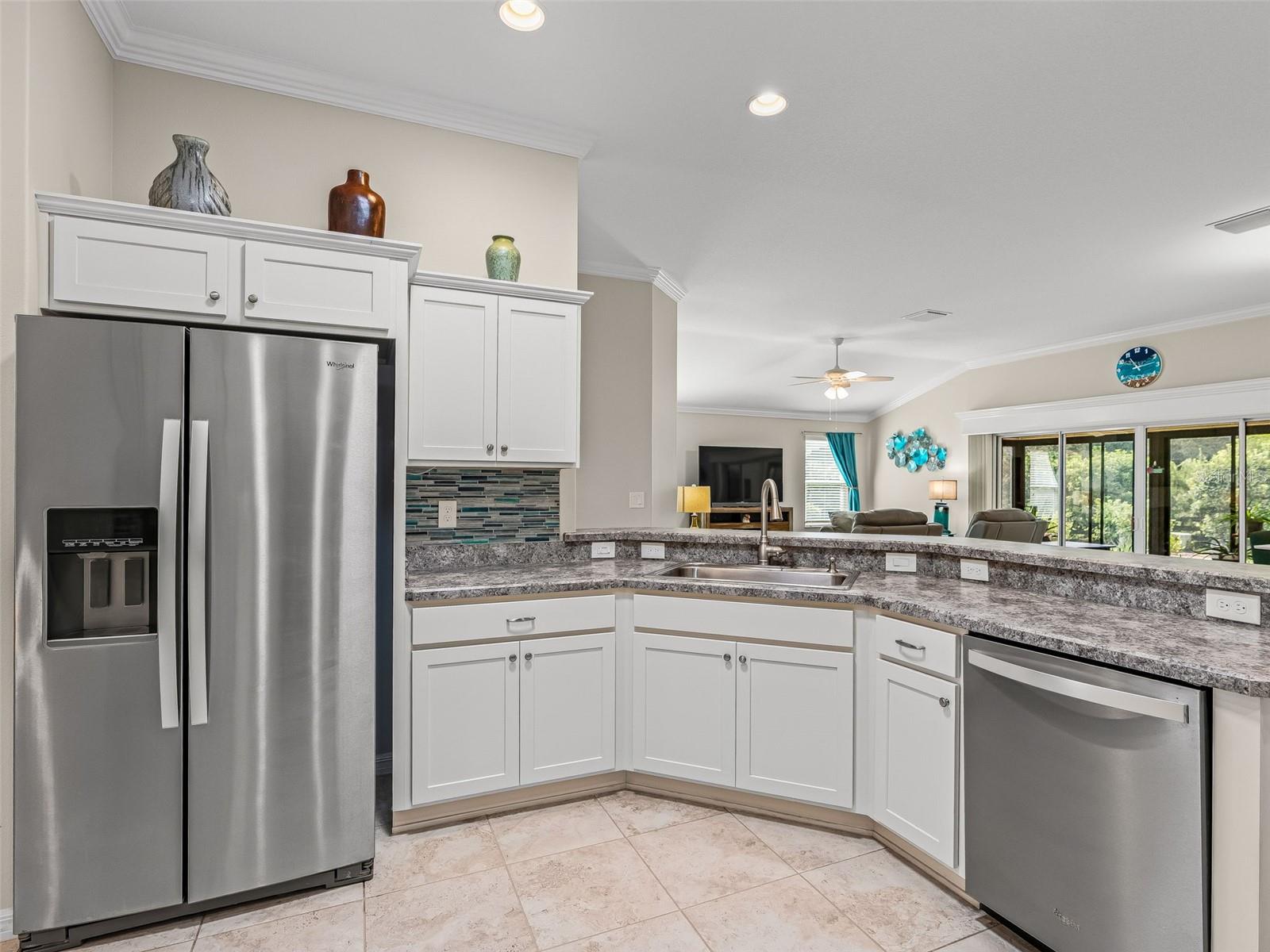 2716 LYALL LOOP, THE VILLAGES, FL — photo 14