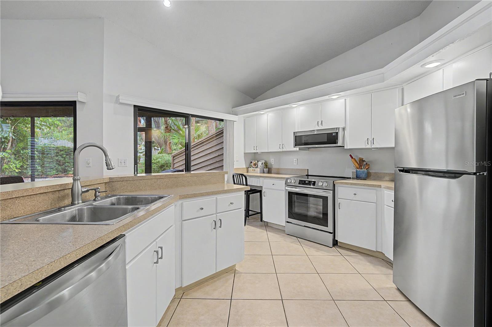 207 LIGHTHOUSE CT, SAFETY HARBOR, FL — photo 16