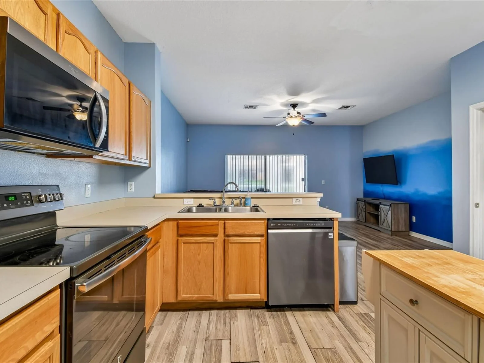 1405 RETREAT CIR, CLERMONT, FL — photo 8