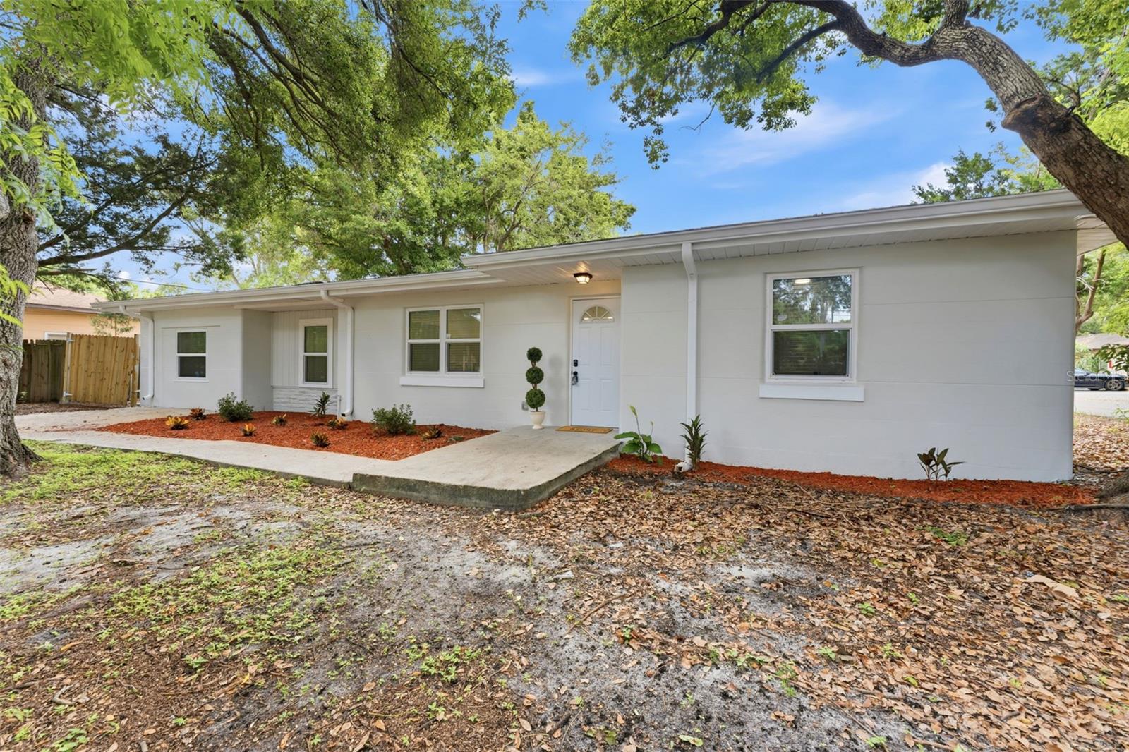 264 14TH ST NW, LARGO, FL — photo 2