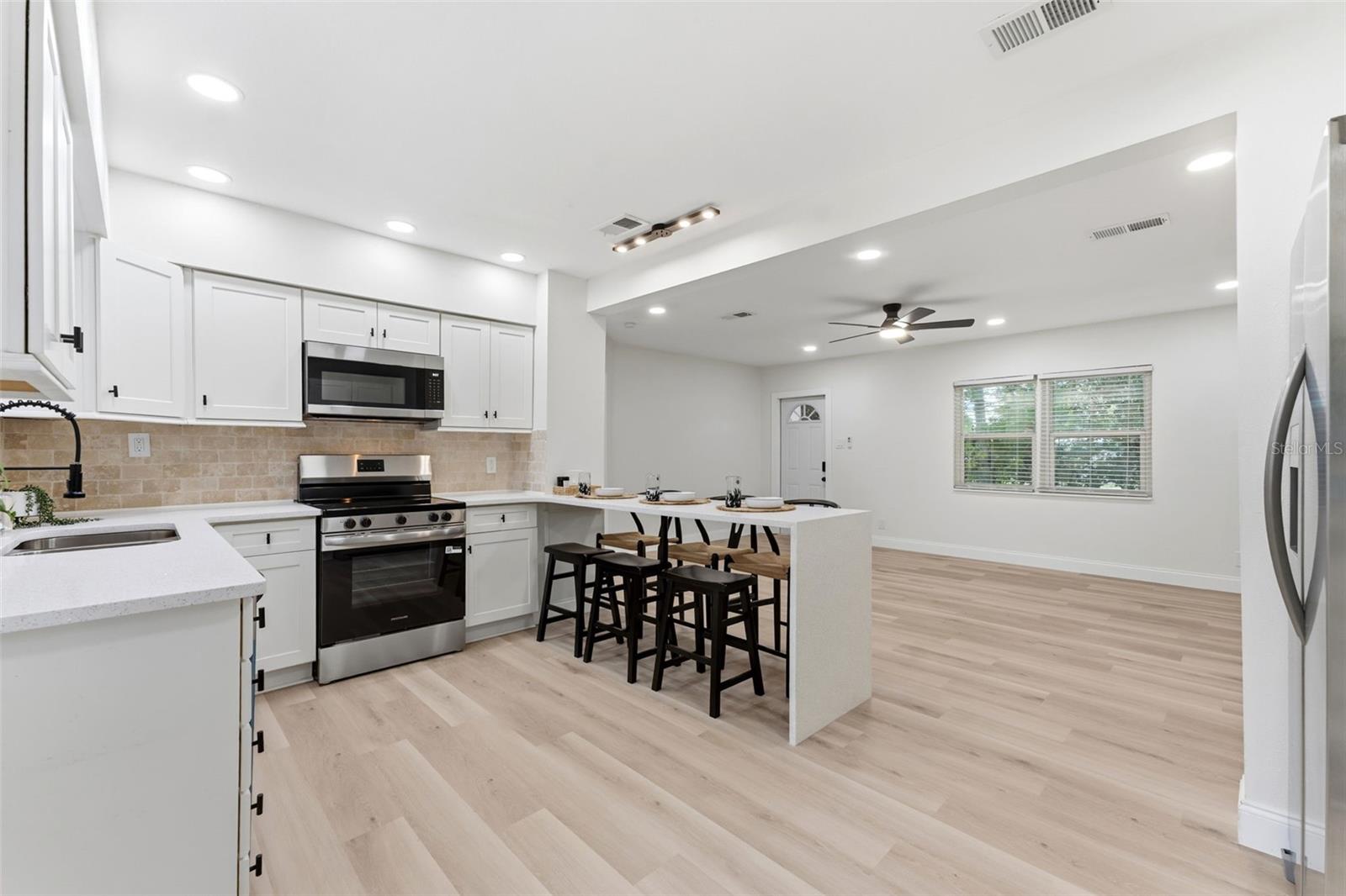 264 14TH ST NW, LARGO, FL — photo 10