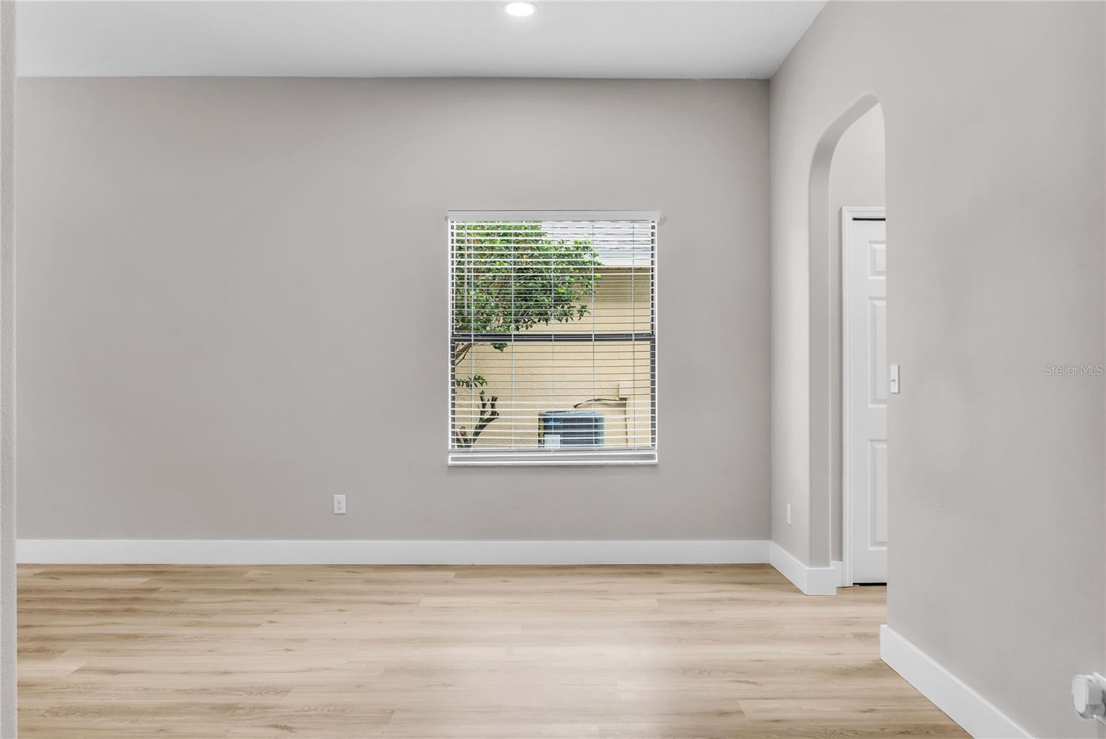 563 LAKE DAVENPORT CIR, DAVENPORT, FL — photo 14