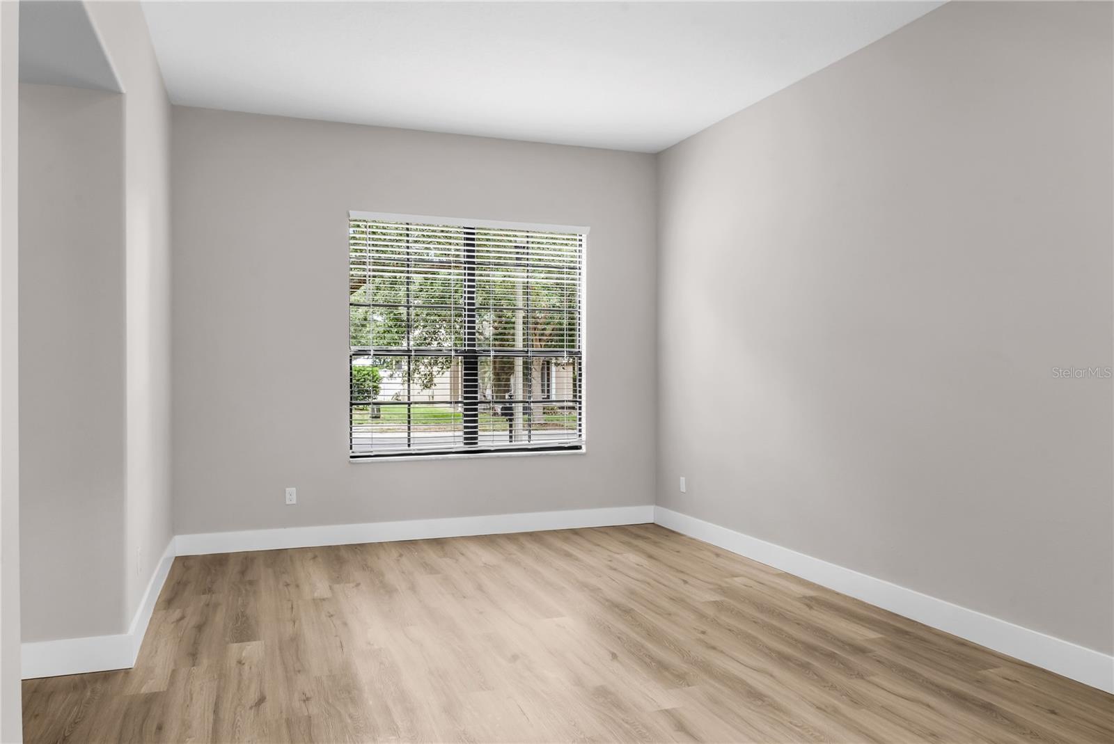 563 LAKE DAVENPORT CIR, DAVENPORT, FL — photo 16