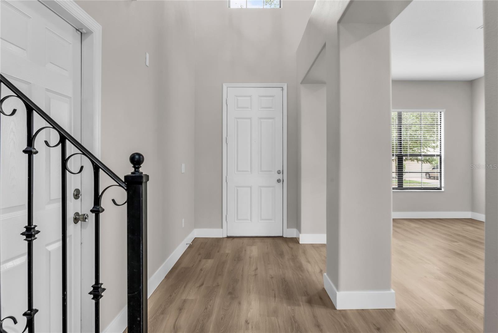 563 LAKE DAVENPORT CIR, DAVENPORT, FL — photo 19