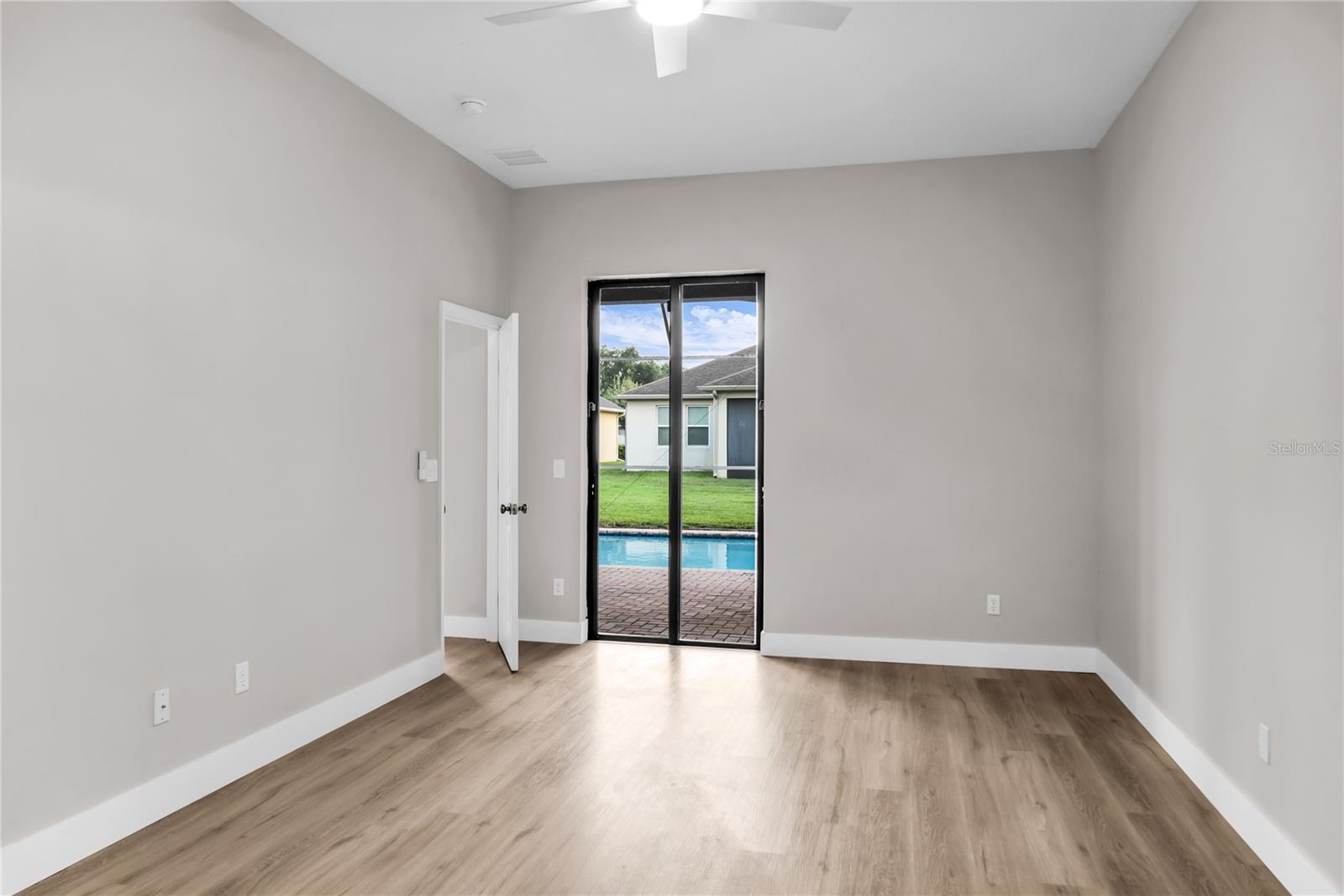 563 LAKE DAVENPORT CIR, DAVENPORT, FL — photo 21