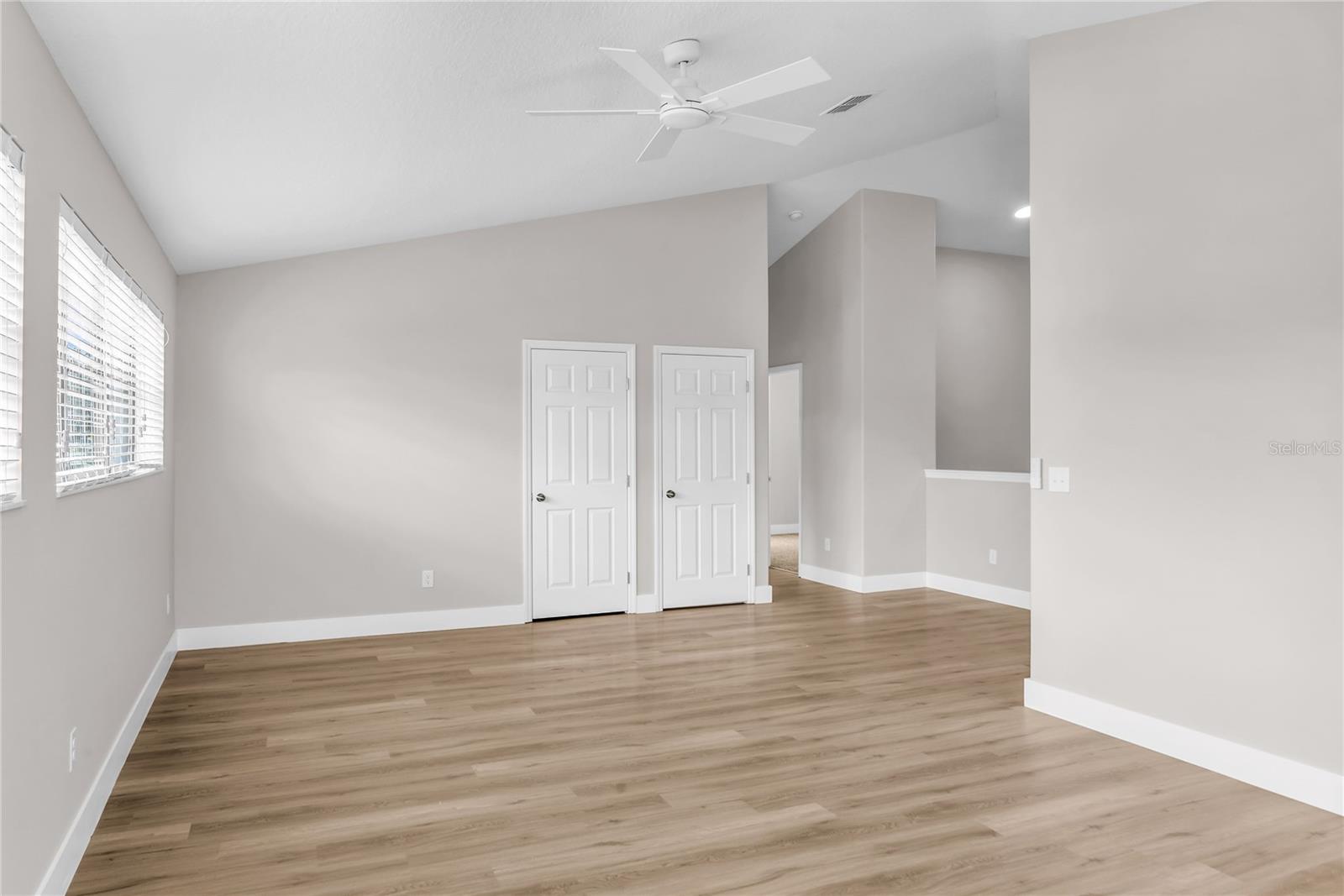 563 LAKE DAVENPORT CIR, DAVENPORT, FL — photo 26