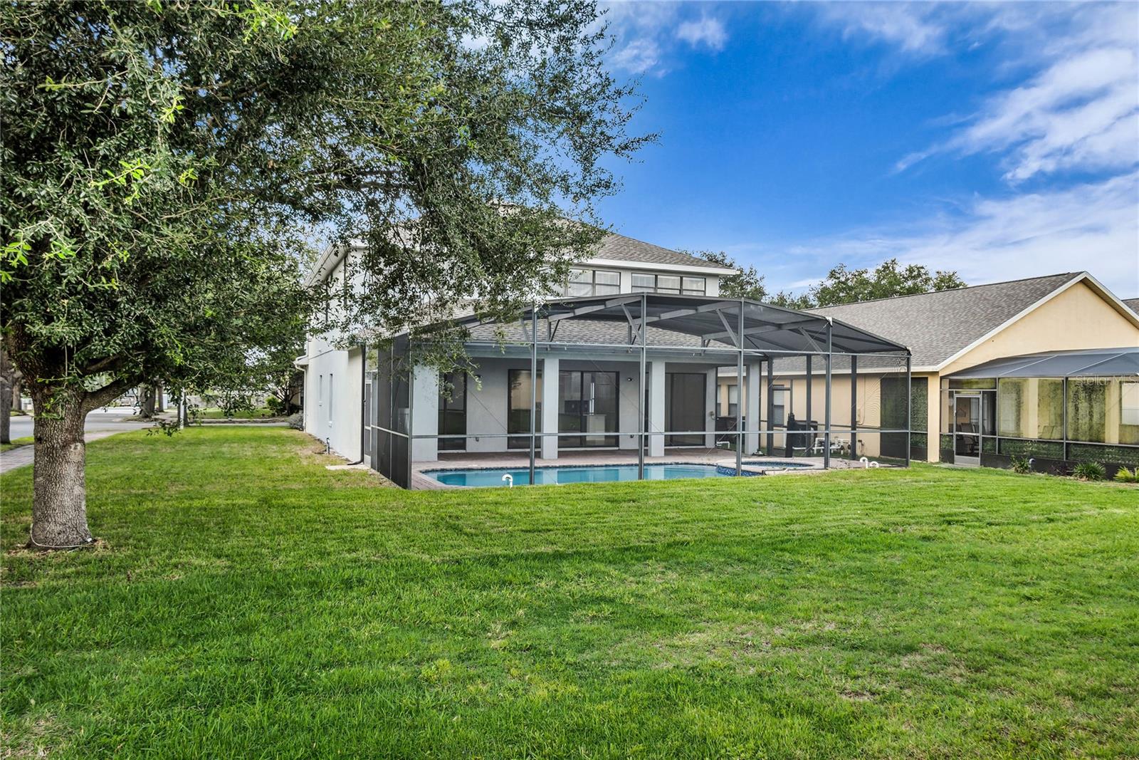 563 LAKE DAVENPORT CIR, DAVENPORT, FL — photo 43