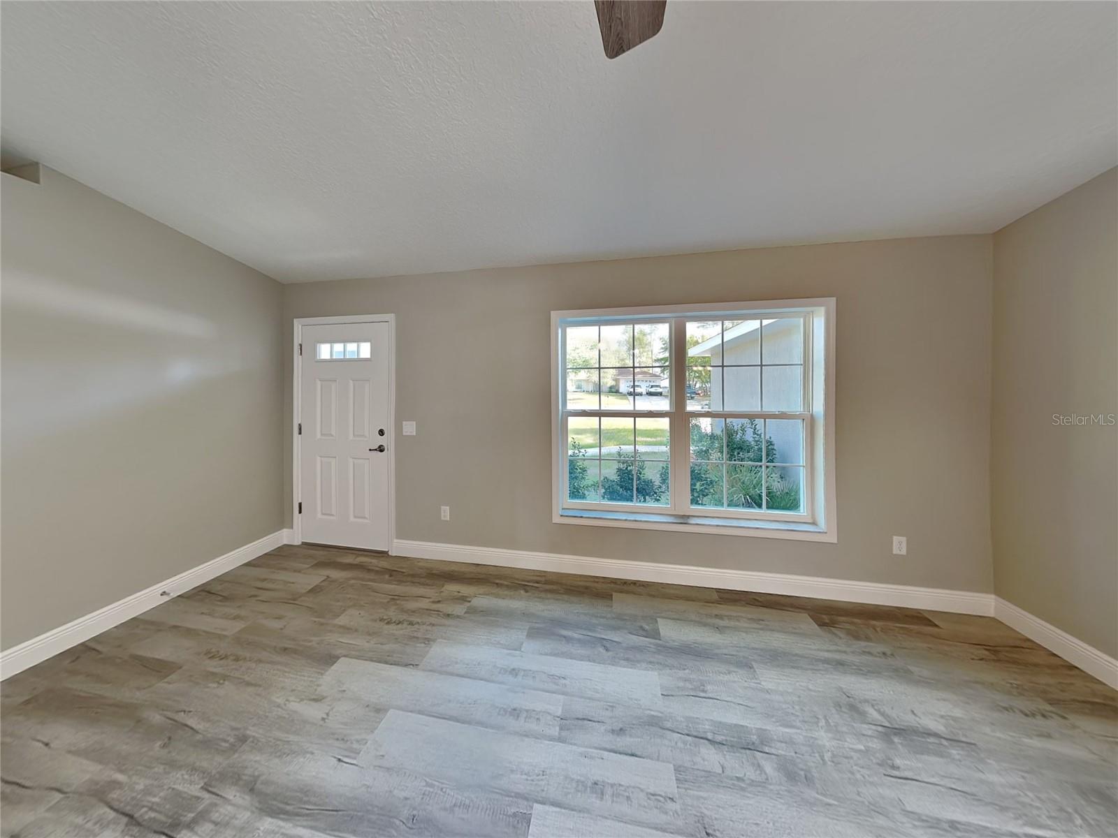 2082 W SWANSON DR, CITRUS SPRINGS, FL — photo 3