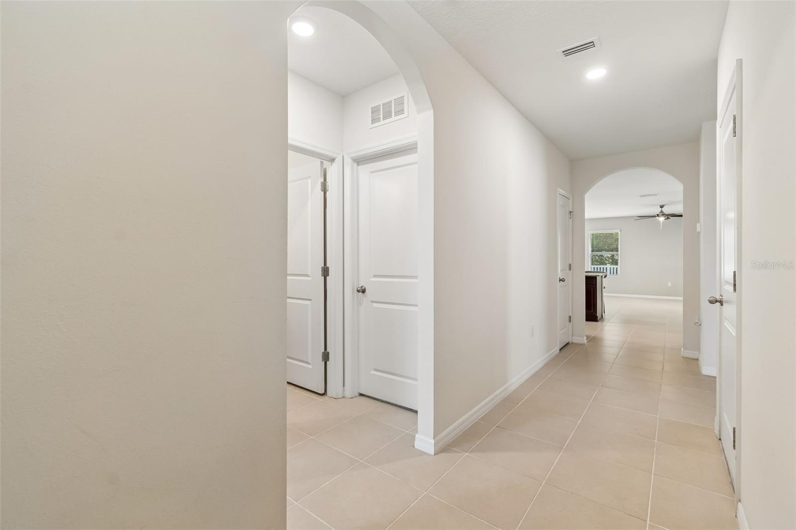 11910 LITTLE VIOLET CIR, RIVERVIEW, FL — photo 6