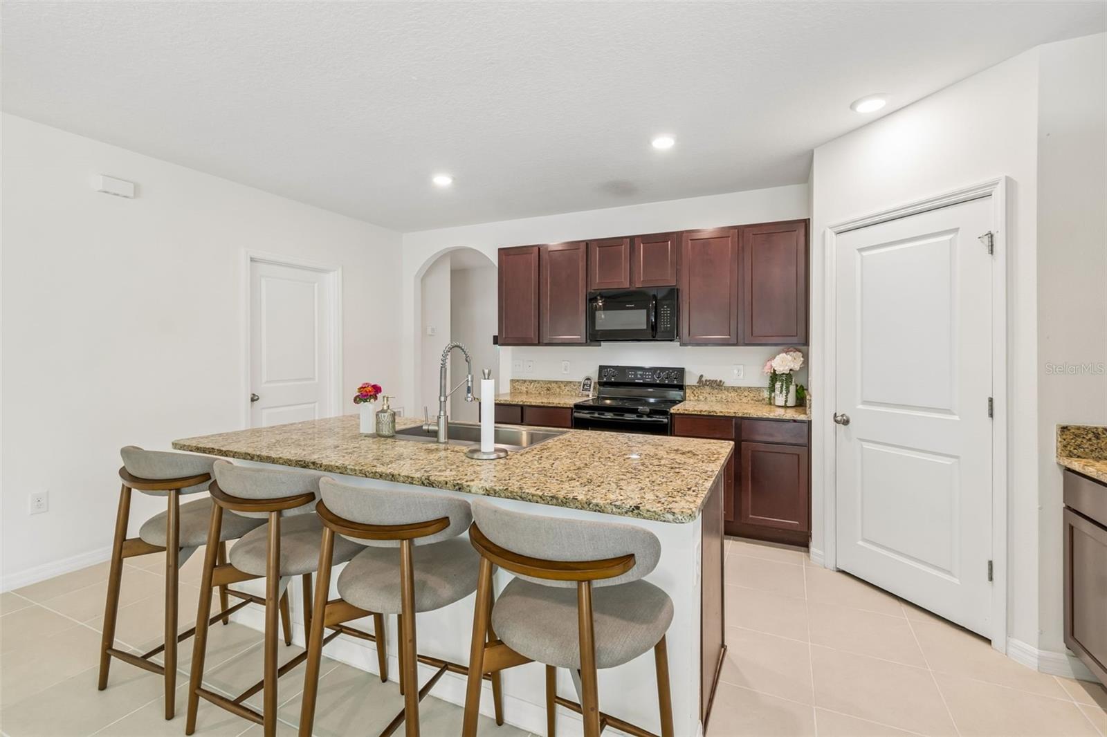 11910 LITTLE VIOLET CIR, RIVERVIEW, FL — photo 10