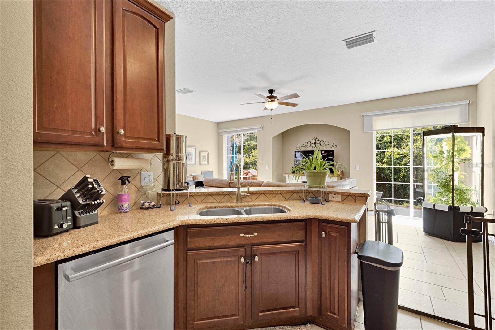 8453 SHALLOW CREEK CT, NEW PORT RICHEY, FL — photo 12