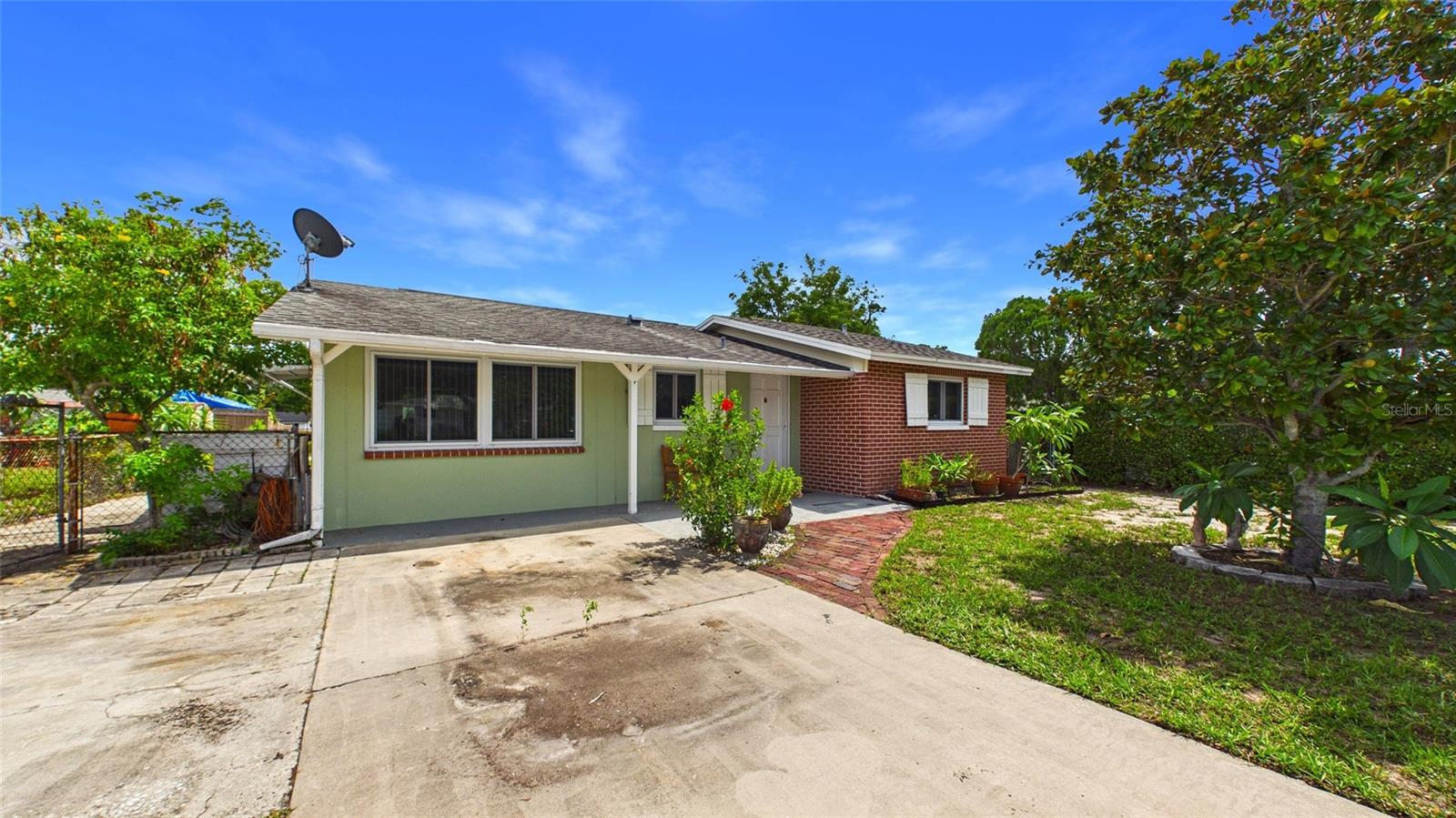 2809 EDENWOOD ST, CLEARWATER, FL — photo 2