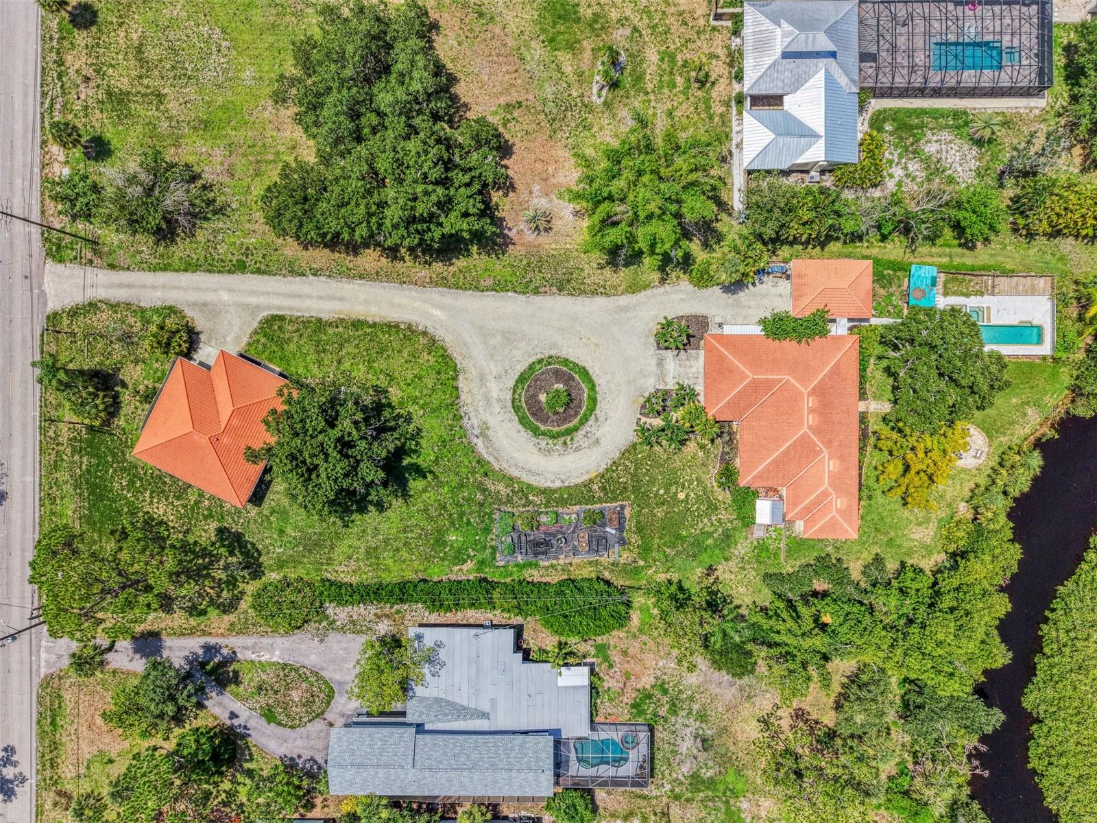 140 S OXFORD DR, ENGLEWOOD, FL — photo 2