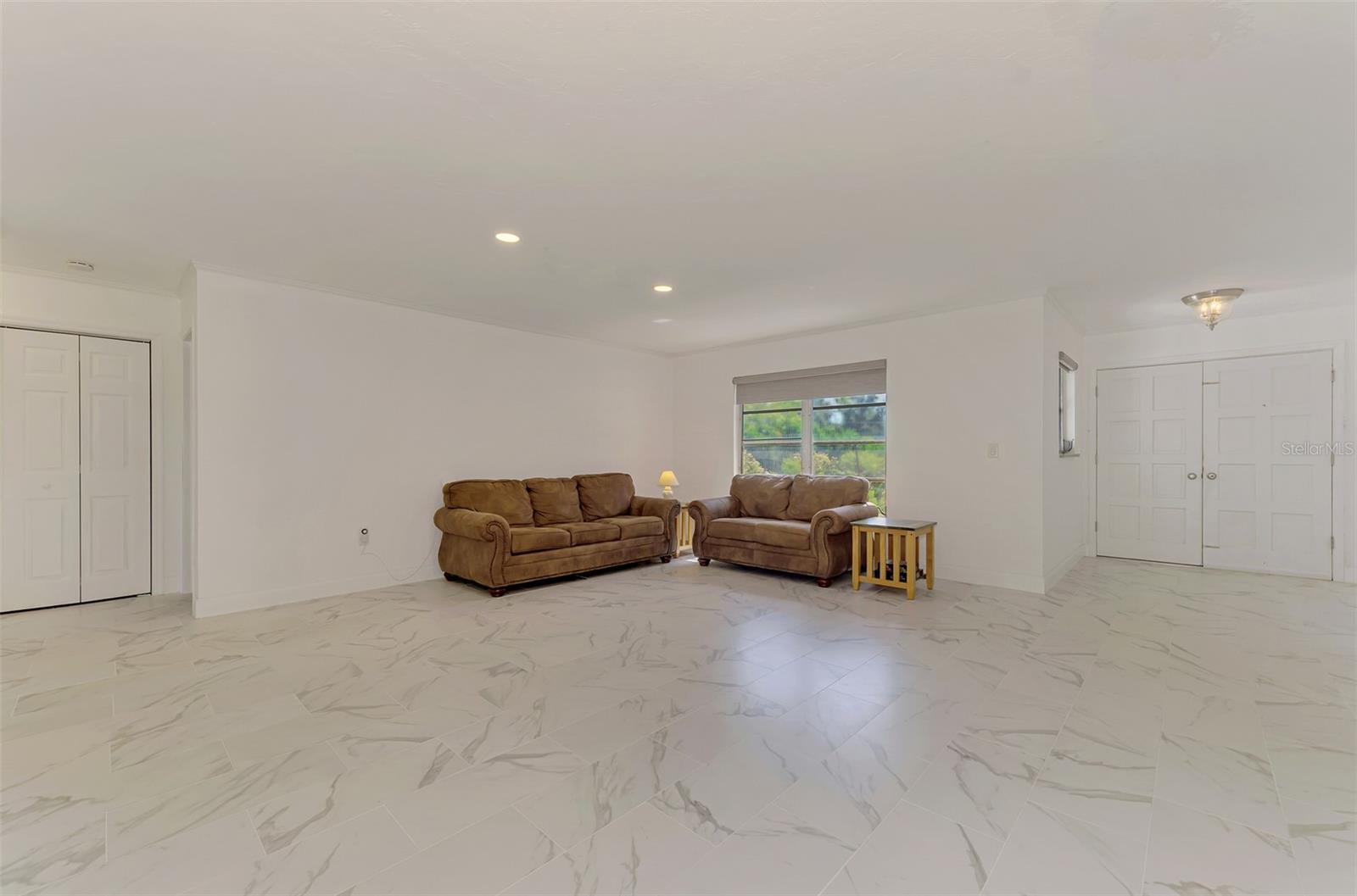140 S OXFORD DR, ENGLEWOOD, FL — photo 11