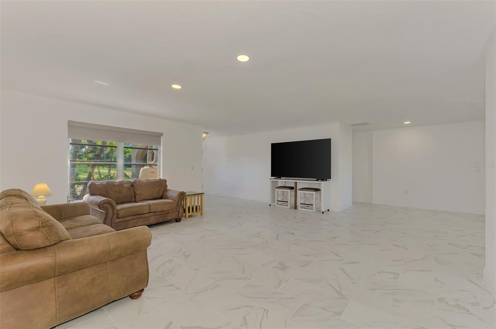 140 S OXFORD DR, ENGLEWOOD, FL — photo 15