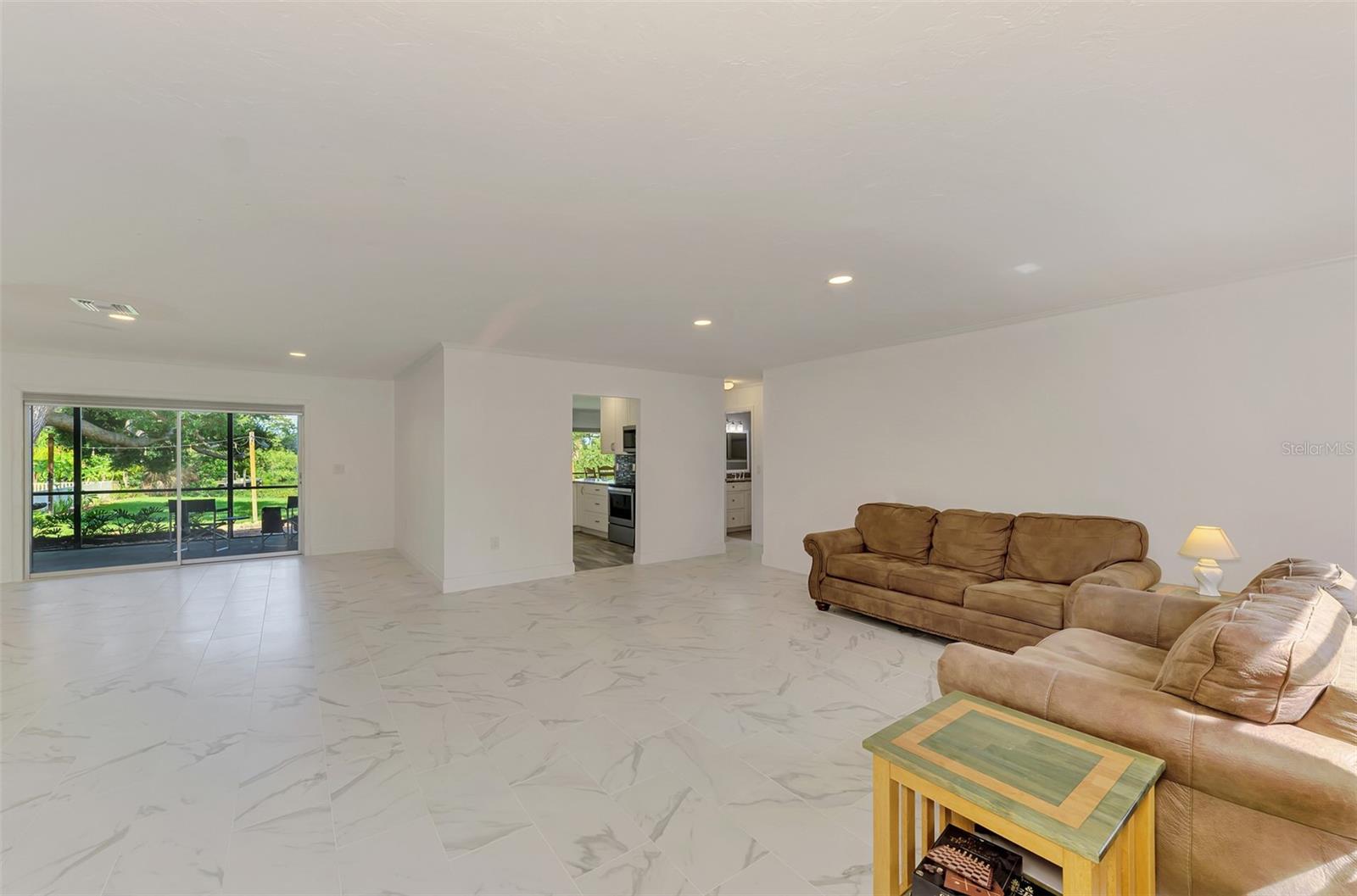 140 S OXFORD DR, ENGLEWOOD, FL — photo 17