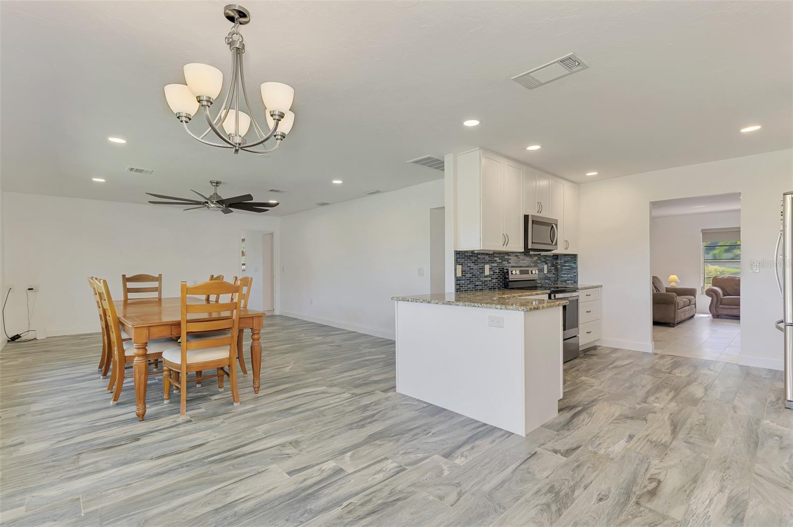 140 S OXFORD DR, ENGLEWOOD, FL — photo 25