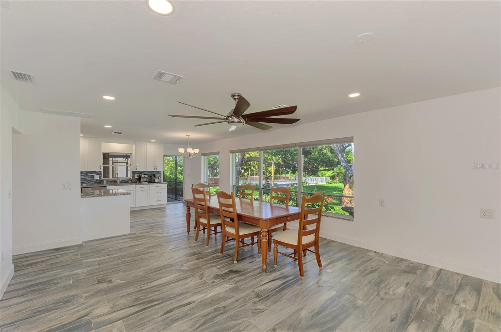 140 S OXFORD DR, ENGLEWOOD, FL — photo 27