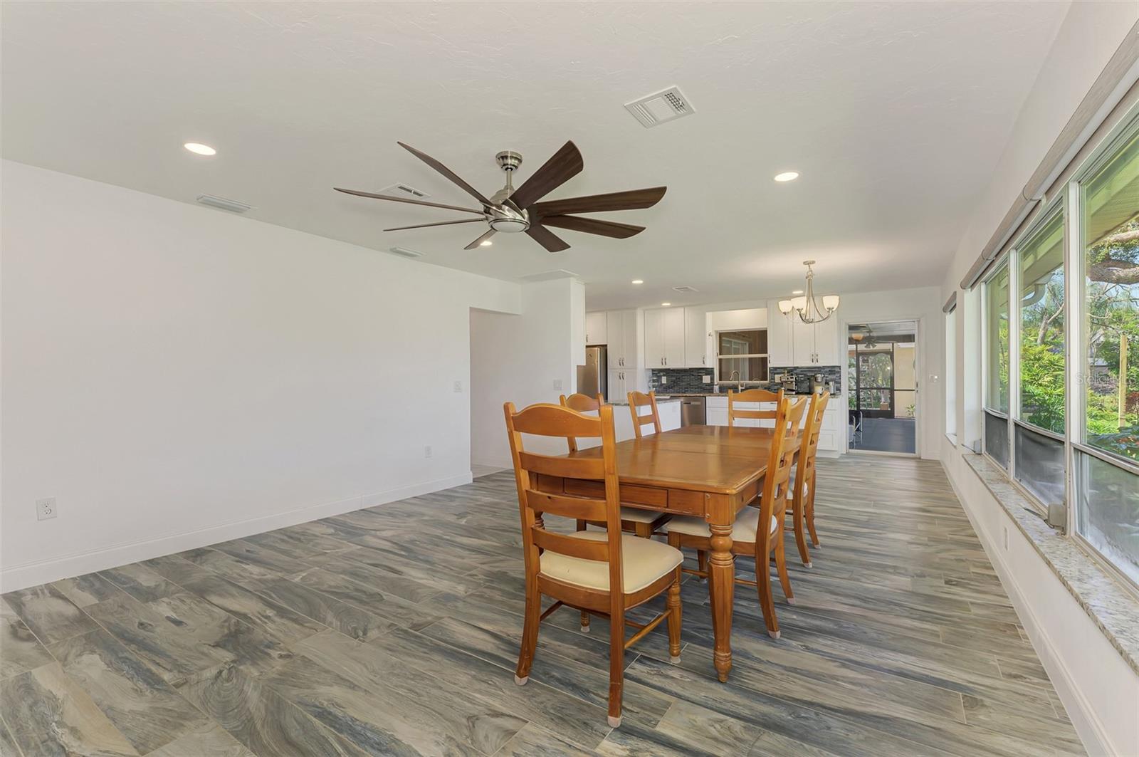 140 S OXFORD DR, ENGLEWOOD, FL — photo 29