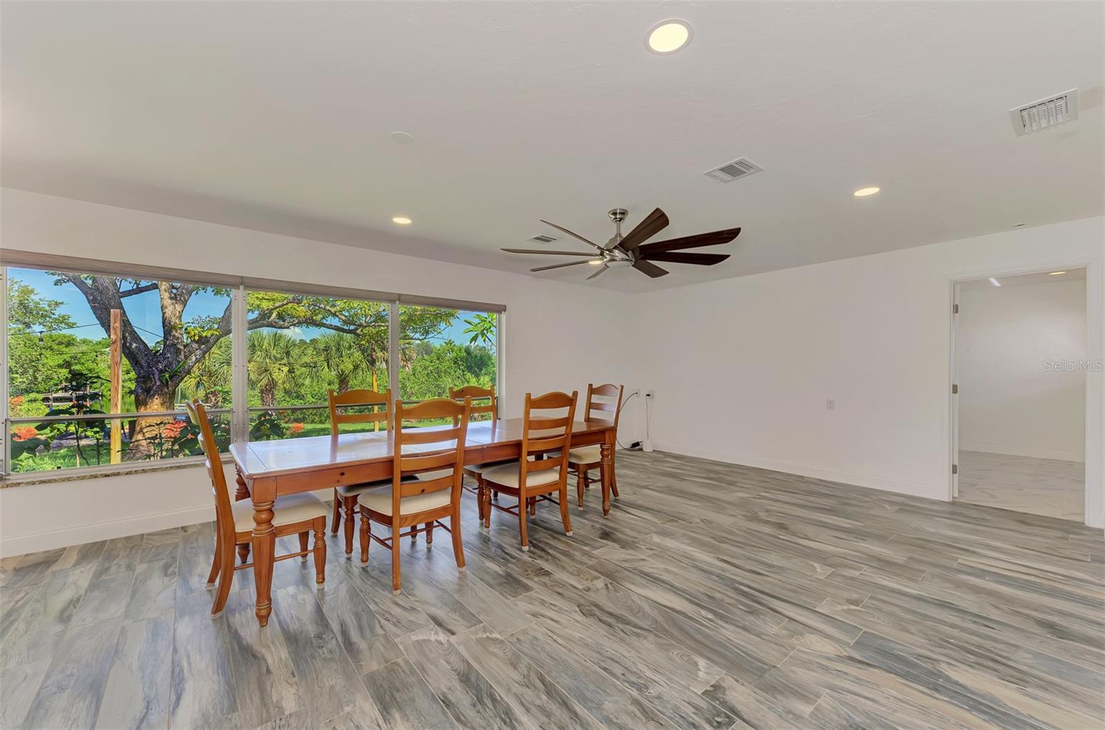 140 S OXFORD DR, ENGLEWOOD, FL — photo 30