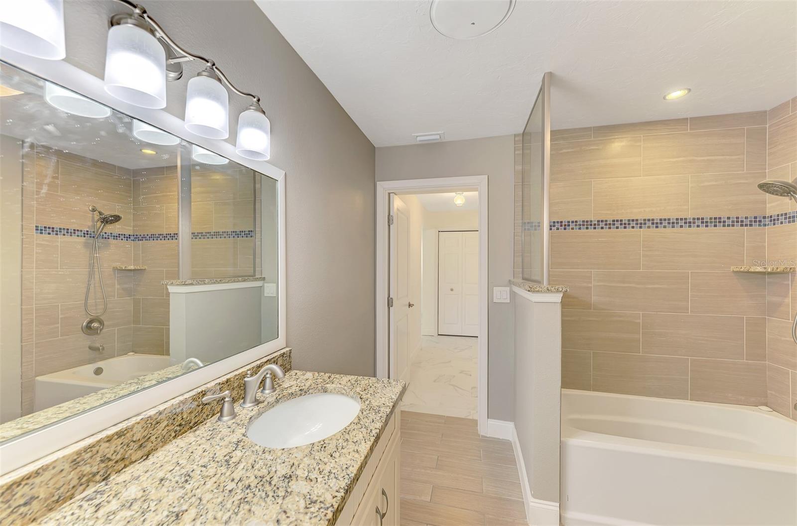 140 S OXFORD DR, ENGLEWOOD, FL — photo 33