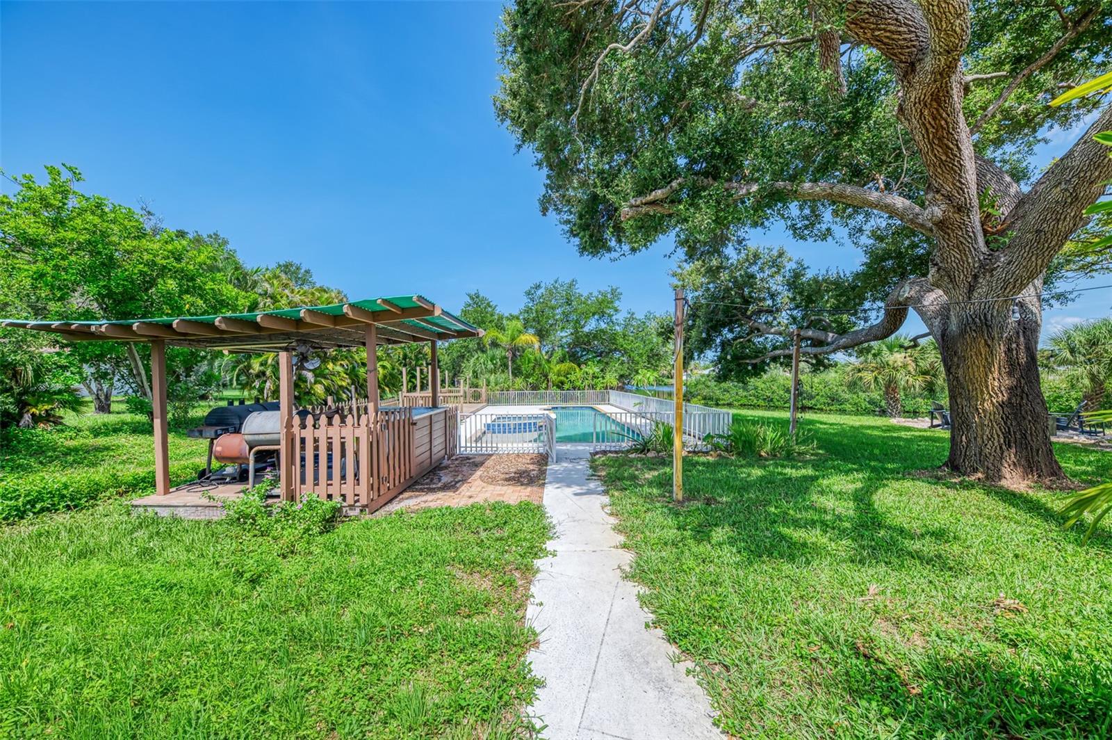 140 S OXFORD DR, ENGLEWOOD, FL — photo 45