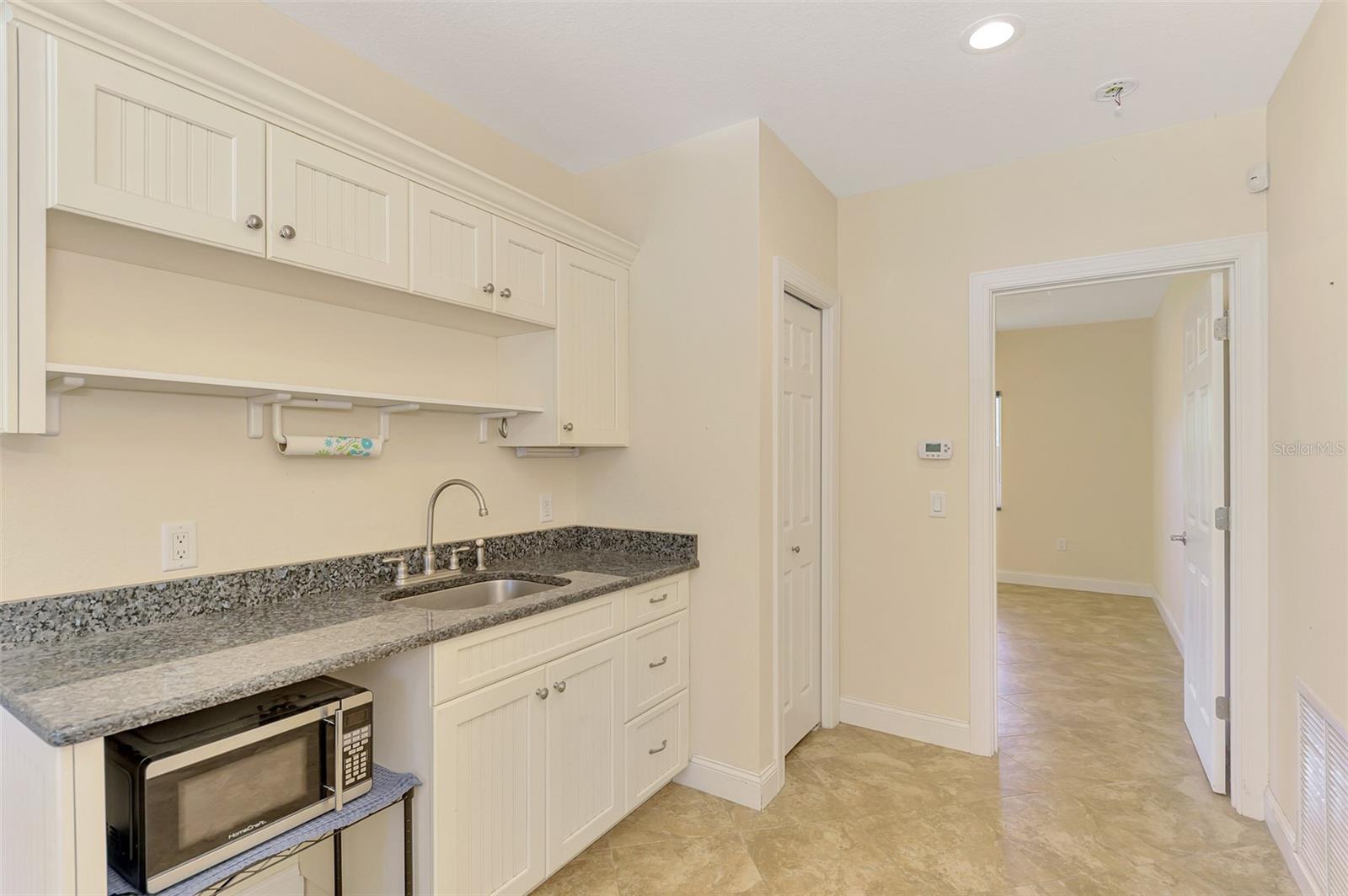 140 S OXFORD DR, ENGLEWOOD, FL — photo 89