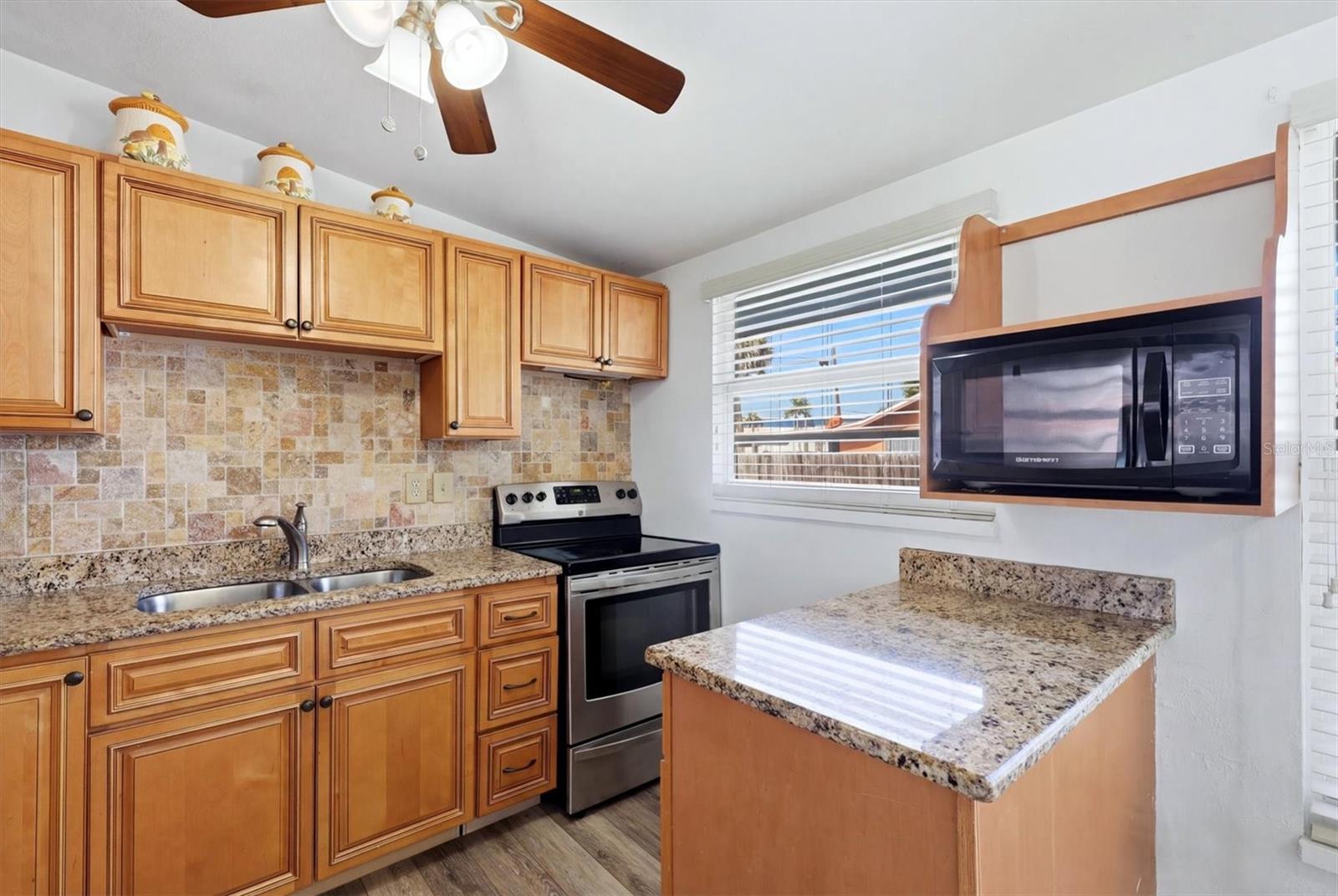 898 S BROADWAY, ENGLEWOOD, FL — photo 19