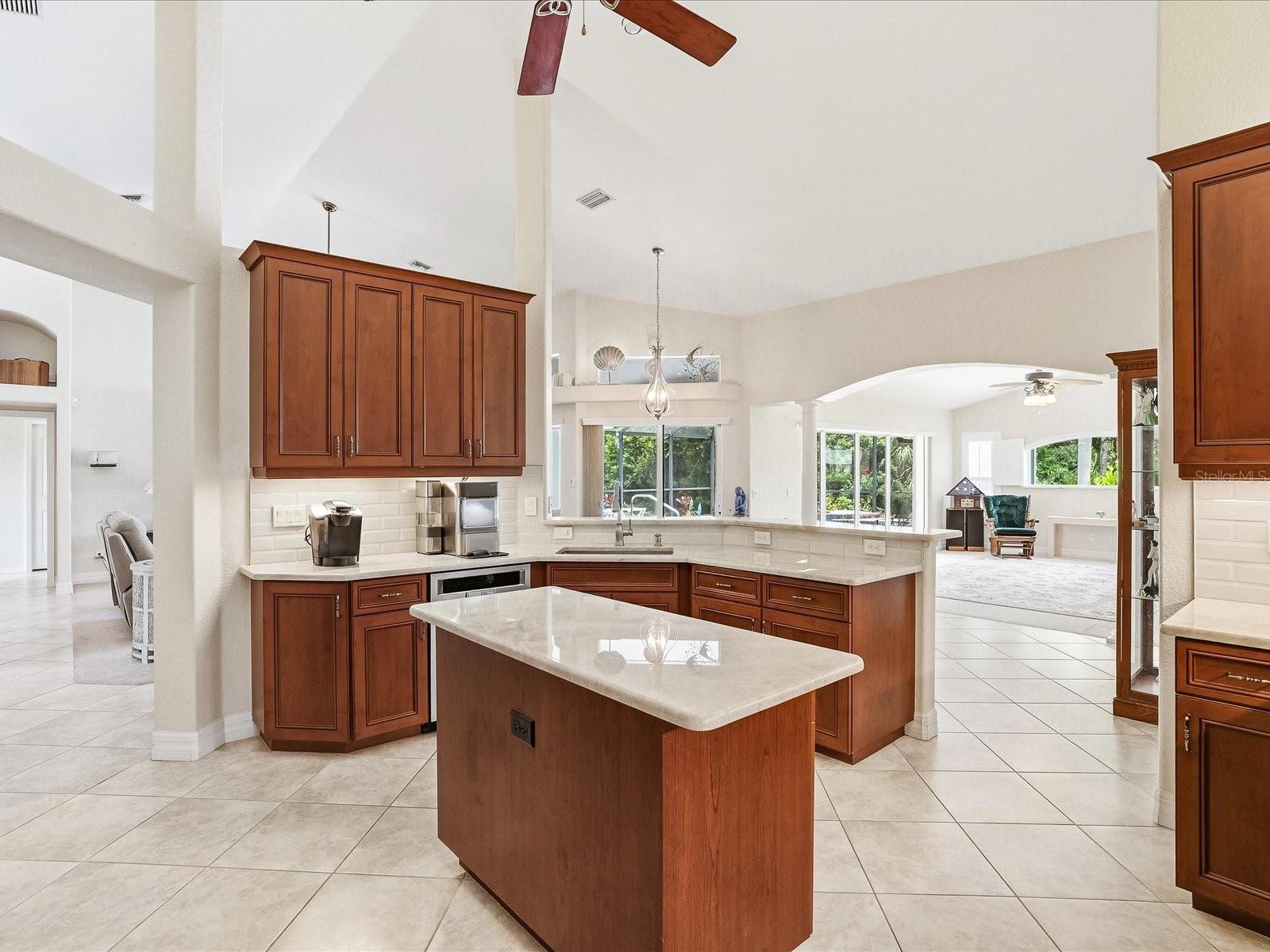 61 PINE VALLEY CT, ROTONDA WEST, FL — photo 4