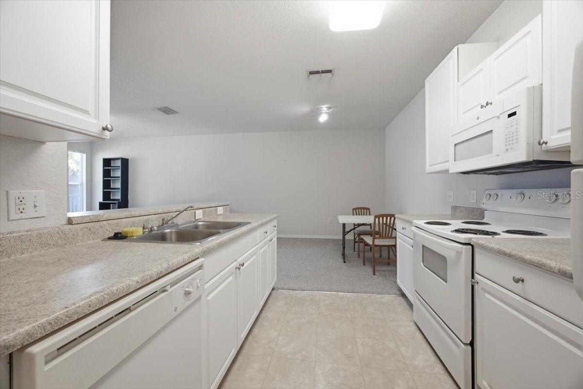 4008 HEMINGWAY CIR, HAINES CITY, FL — photo 9