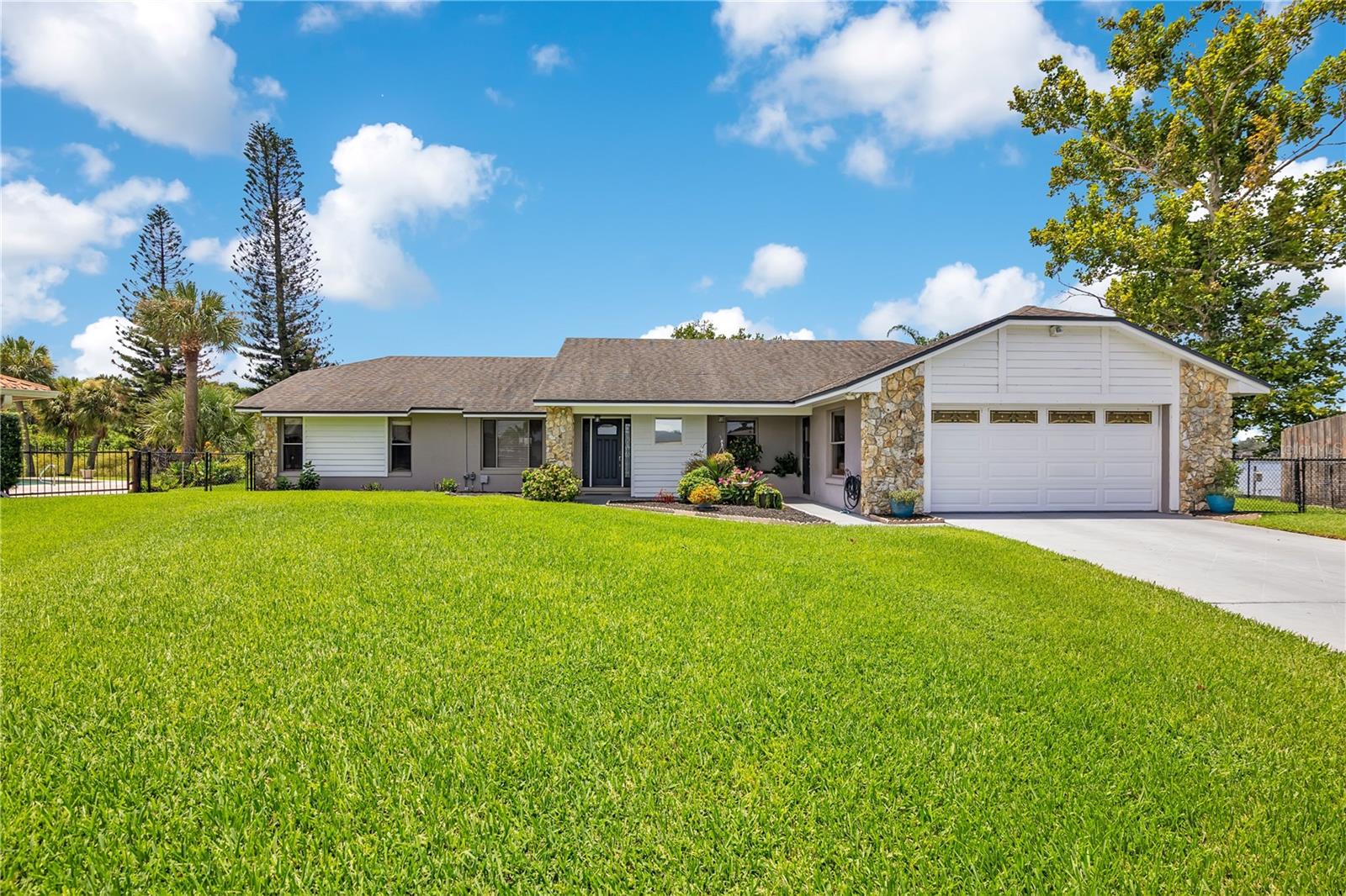 884 W LAKE HOLDEN PT, ORLANDO, FL — photo 3