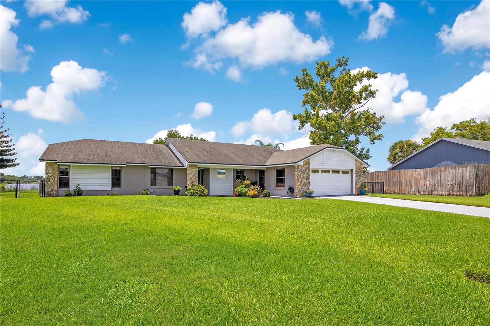 884 W LAKE HOLDEN PT, ORLANDO, FL — photo 4
