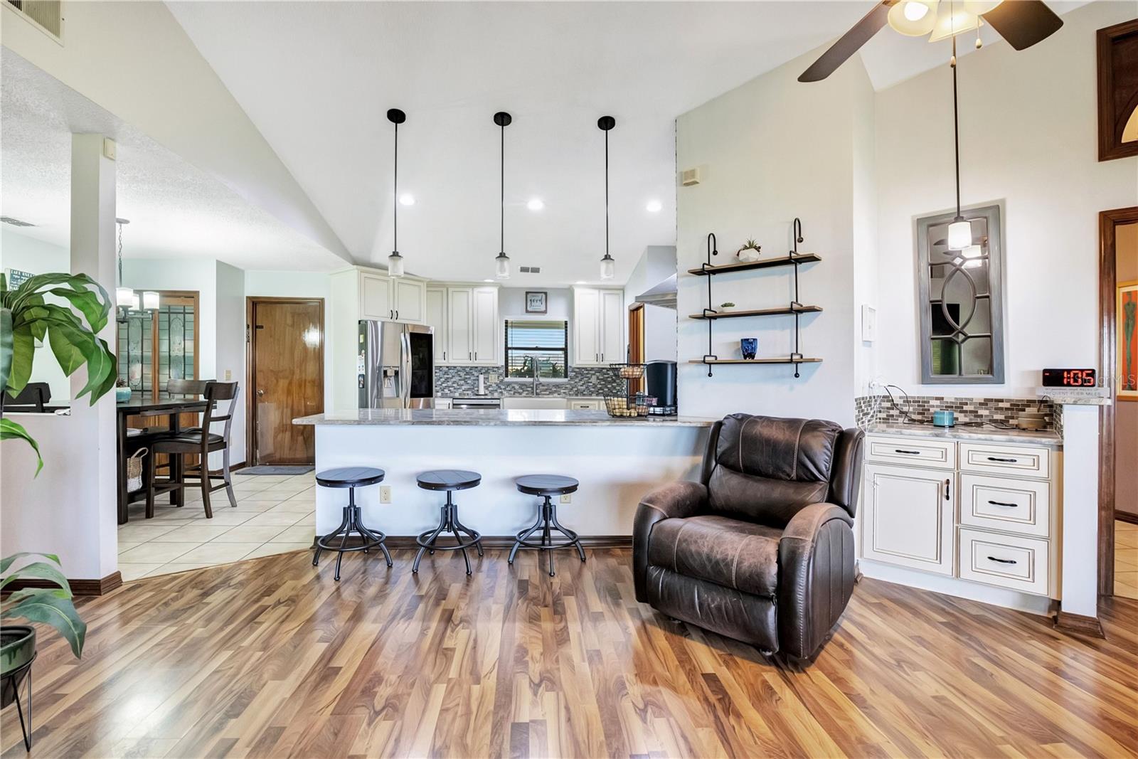 884 W LAKE HOLDEN PT, ORLANDO, FL — photo 10