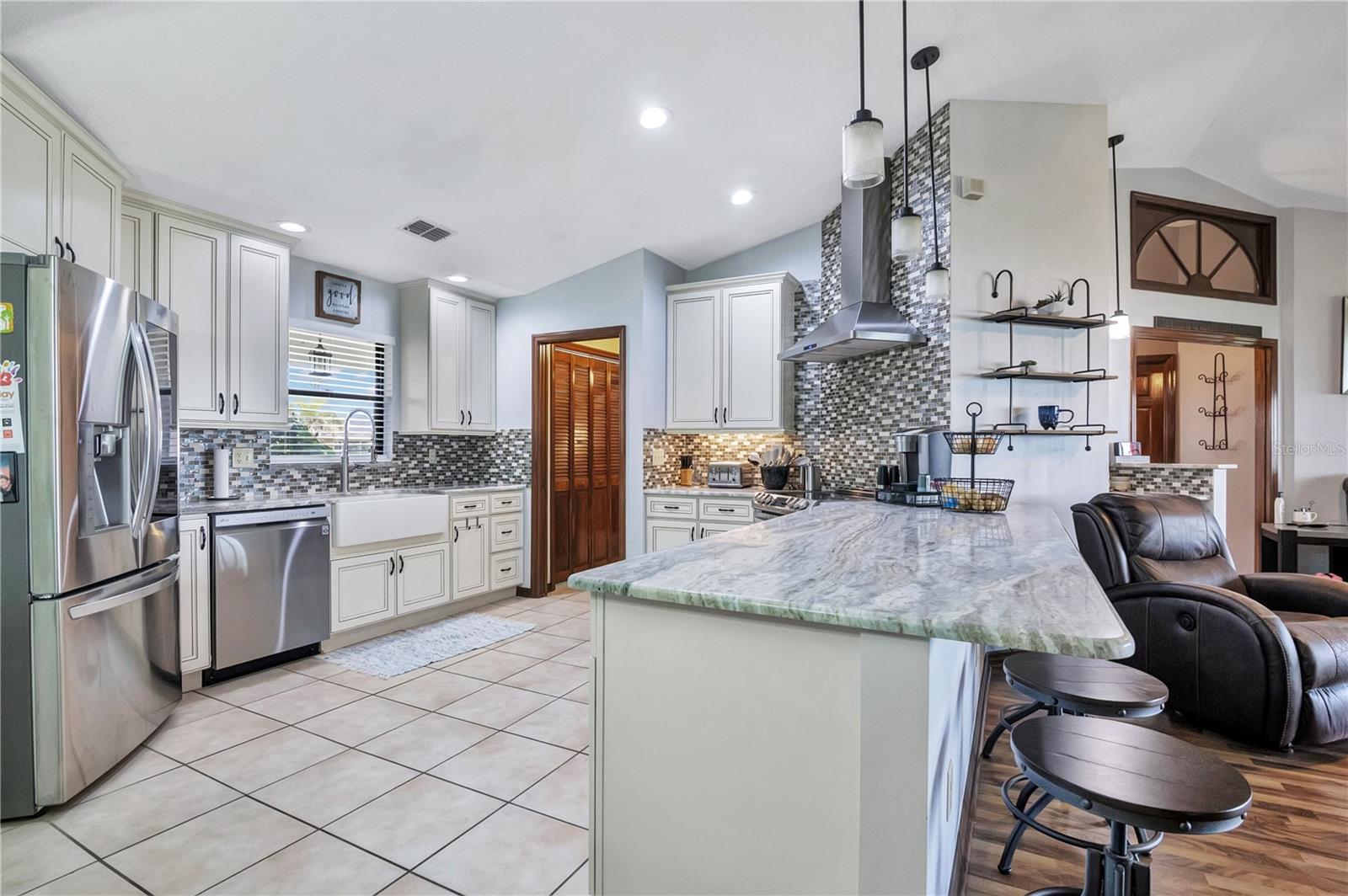 884 W LAKE HOLDEN PT, ORLANDO, FL — photo 13